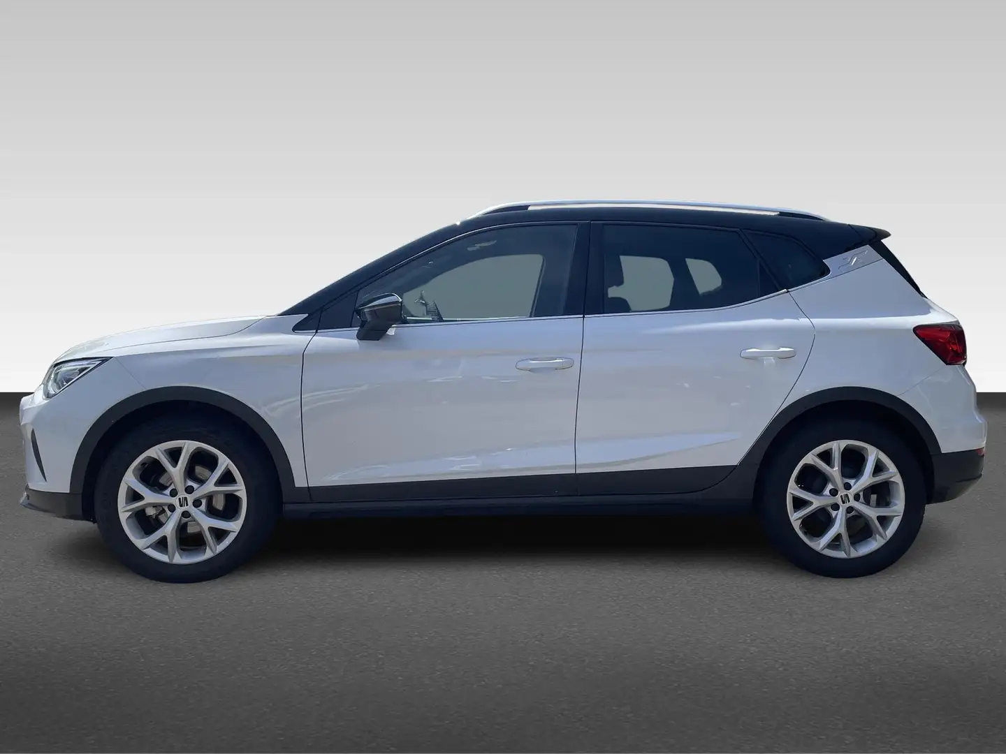 SEAT Arona 1.0 EcoTSI FR Business Connect  | zwart dak | Wit - 2