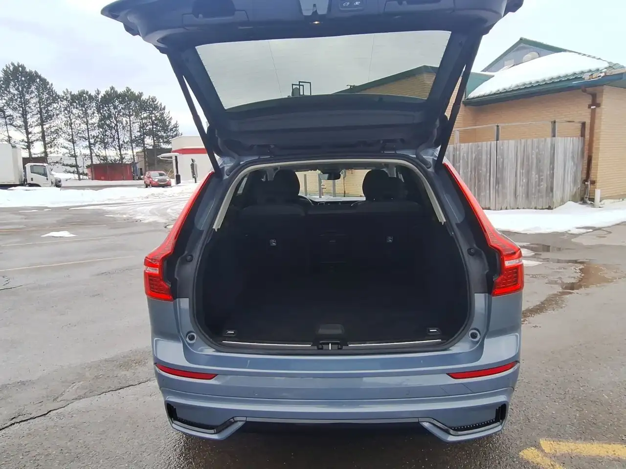 Volvo XC60 снимка Volvo XC60