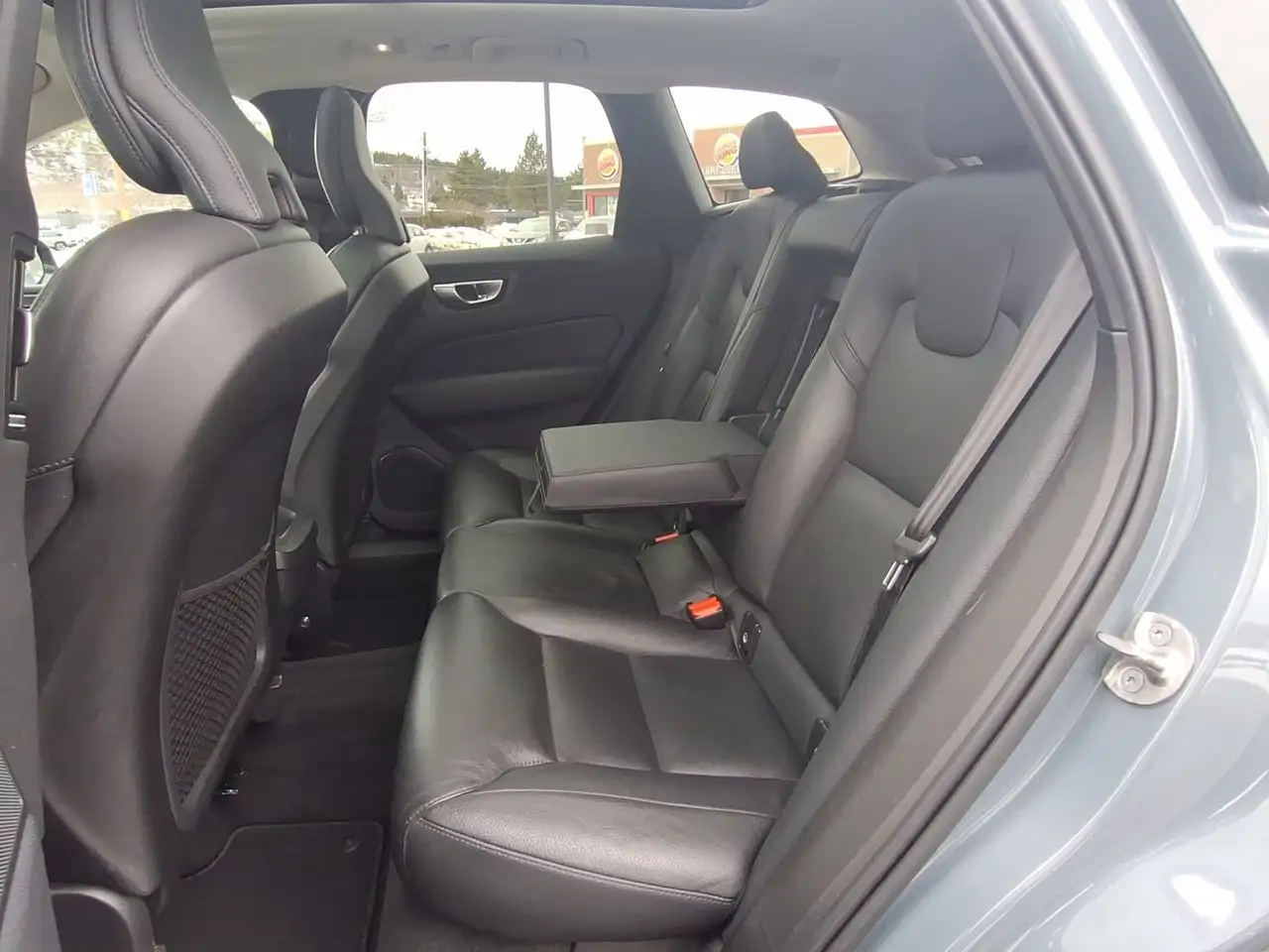 Volvo XC60 снимка Volvo XC60
