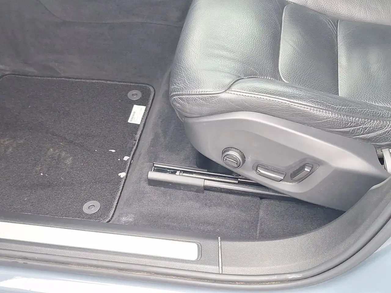 Volvo XC60 снимка Volvo XC60