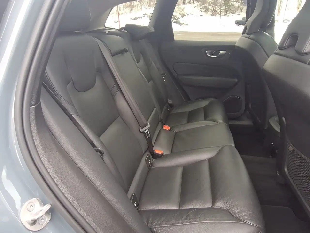 Volvo XC60 снимка Volvo XC60