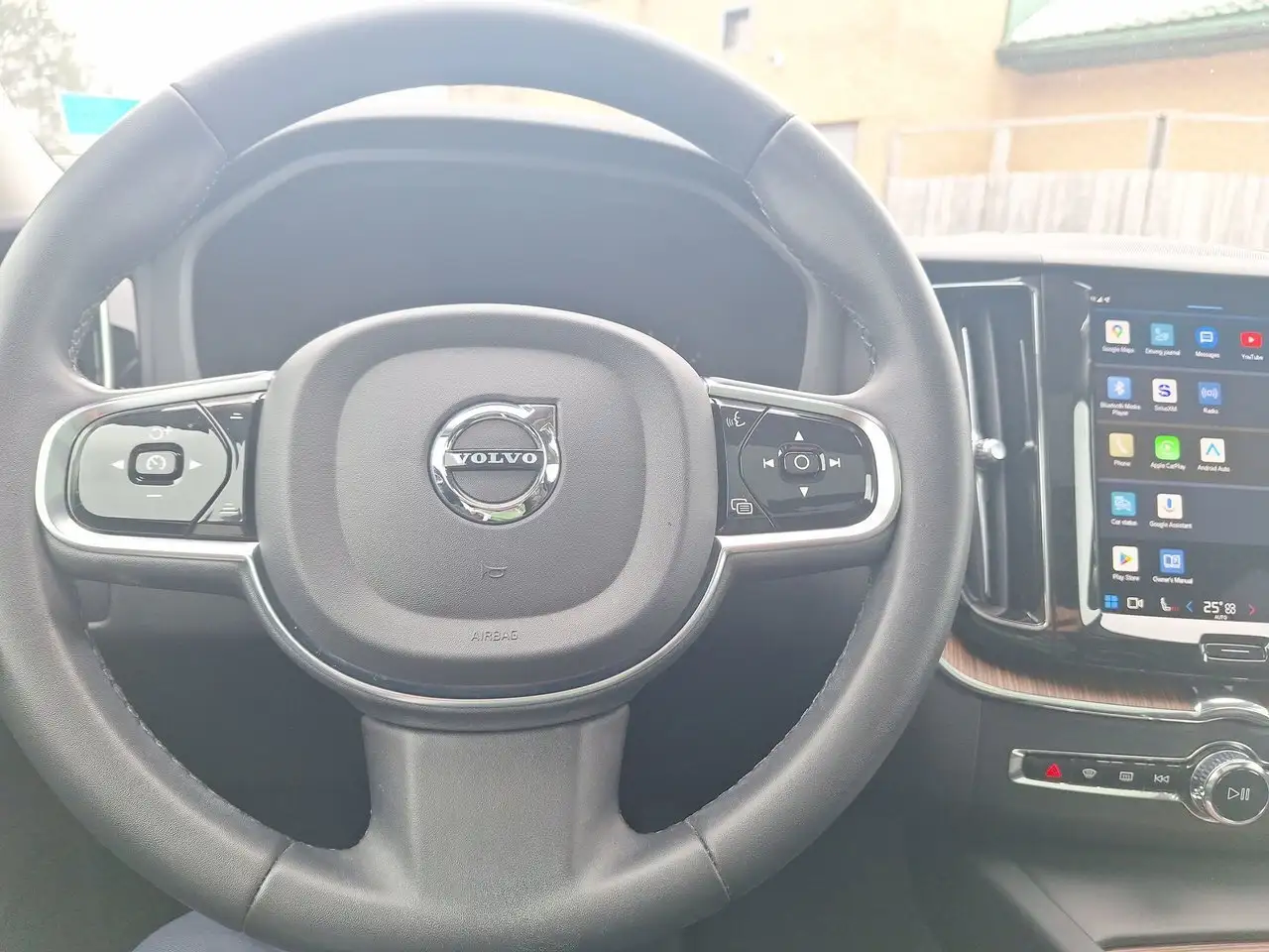 Volvo XC60 снимка Volvo XC60