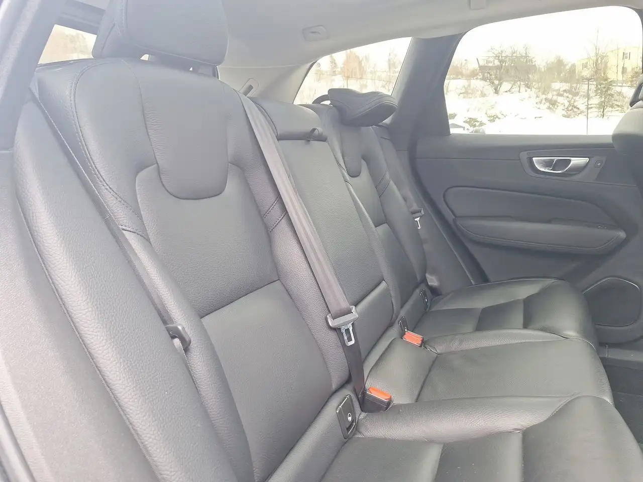 Volvo XC60 снимка Volvo XC60