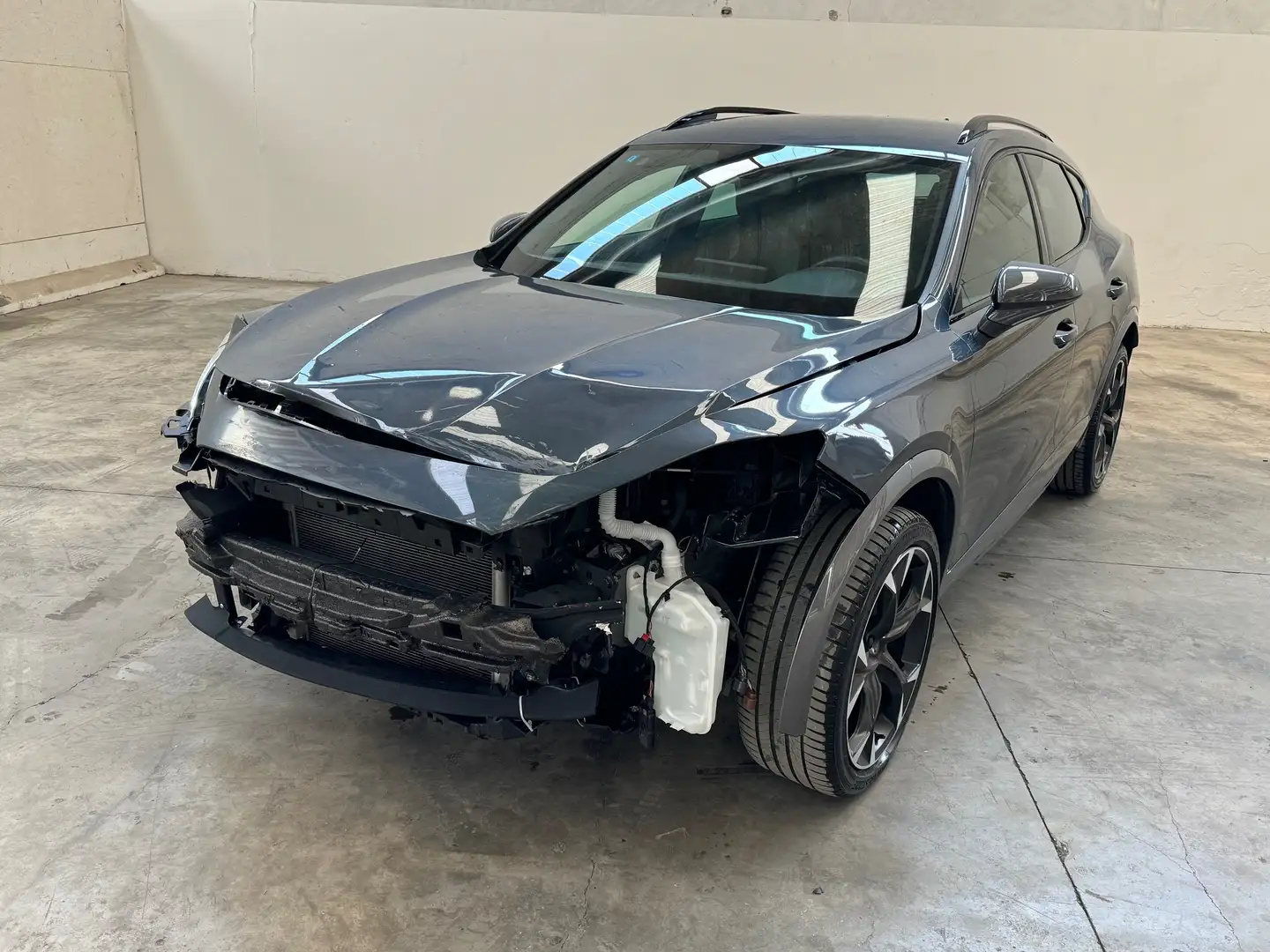 CUPRA Formentor 1,5 TSI DSG *MARCIANTE*NAVI*CAMERA*LED* Grau - 1