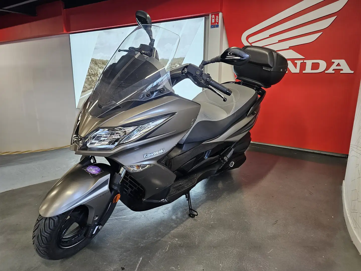 Kawasaki J300 Beige - 1