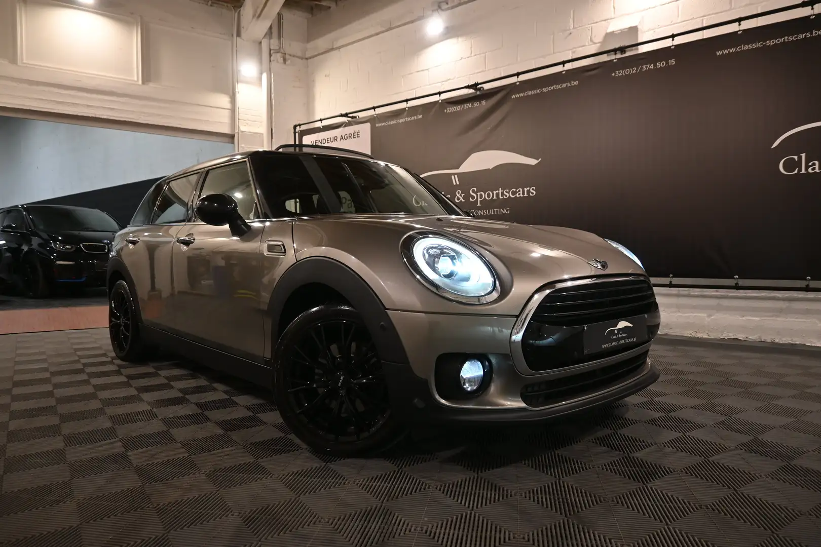 MINI Cooper D Clubman 1.6D EURO 6b / AUTO / PANO / CUIR / NAVI / FULL !! Gris - 2