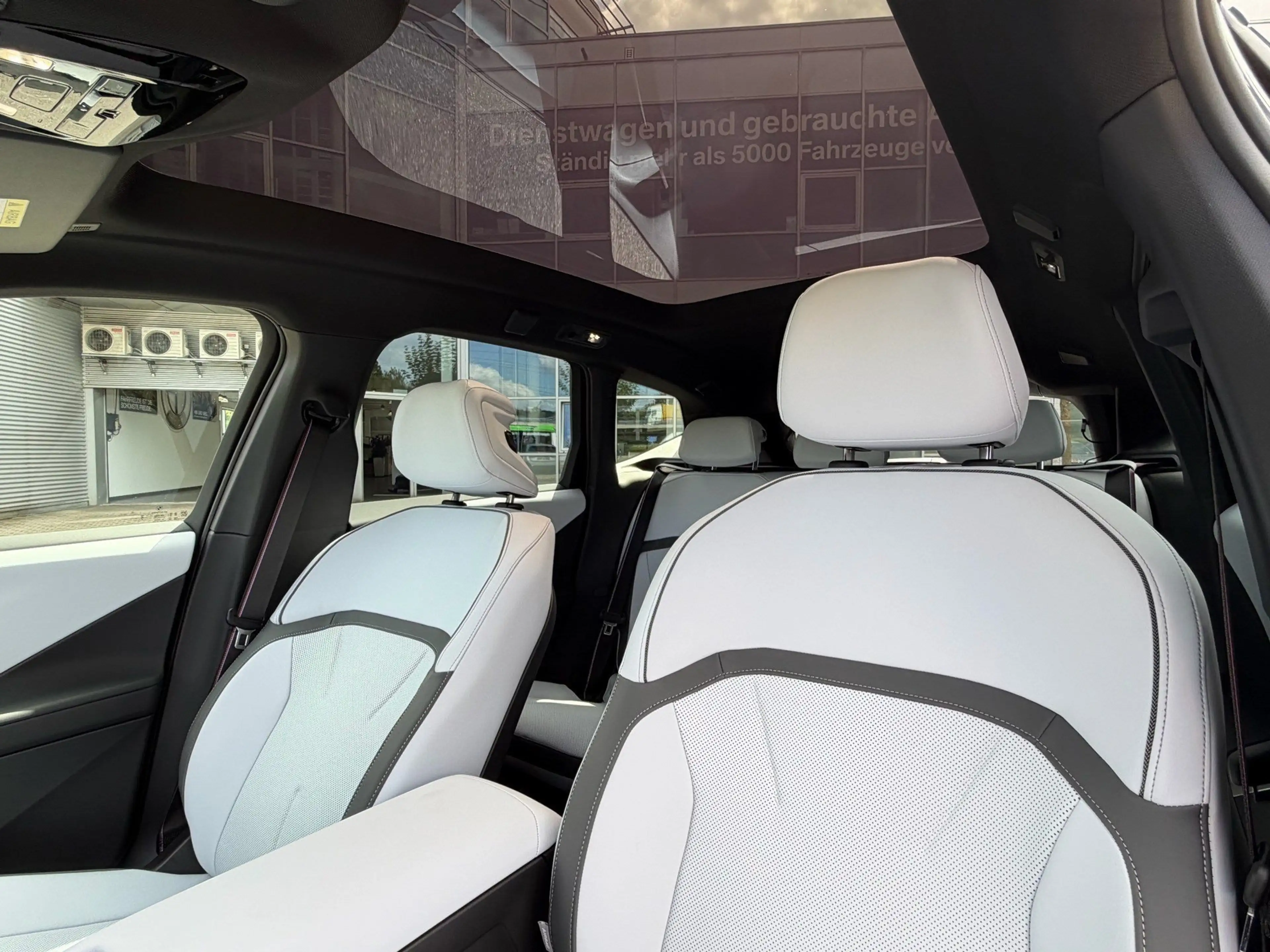 BMW iX3 40 M Sport Pro, 3D Head-up, AHK, Massage, Pano — photo 12