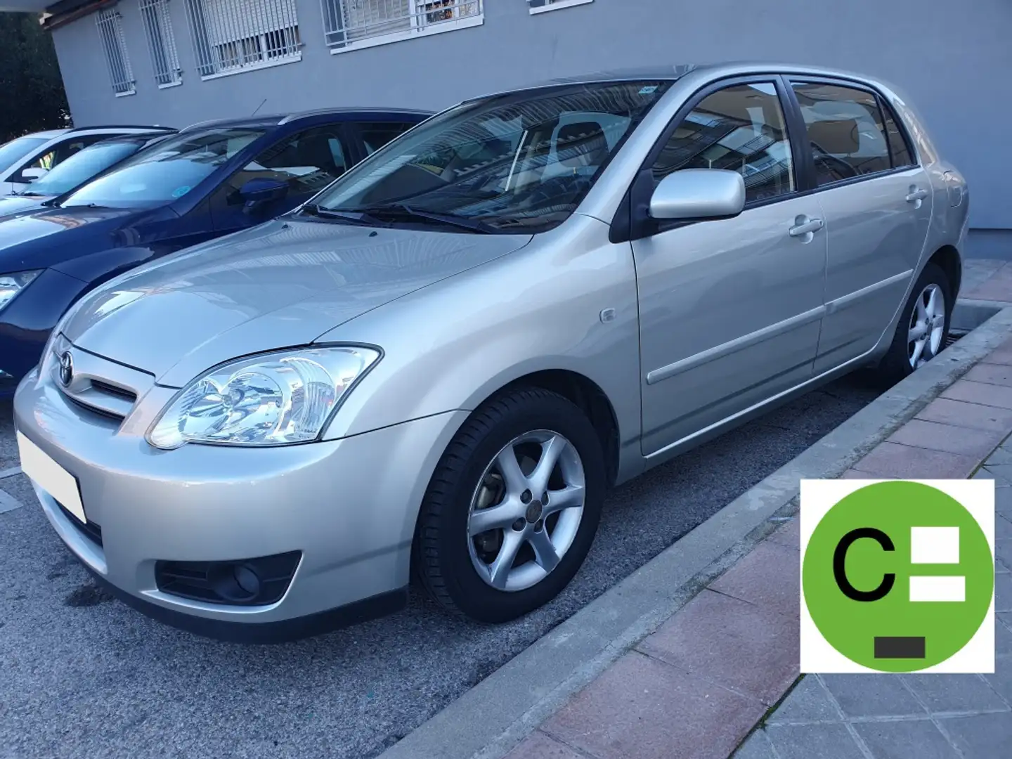 Toyota Corolla 1.6 VVT-i Sol Beige - 1