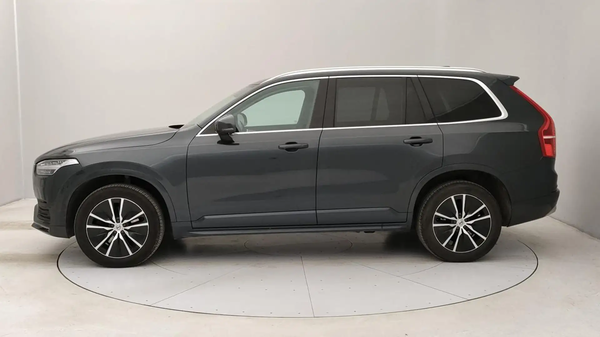 Volvo XC90 2.0 b5 Momentum Pro awd 7p.ti geartronic Grigio - 2