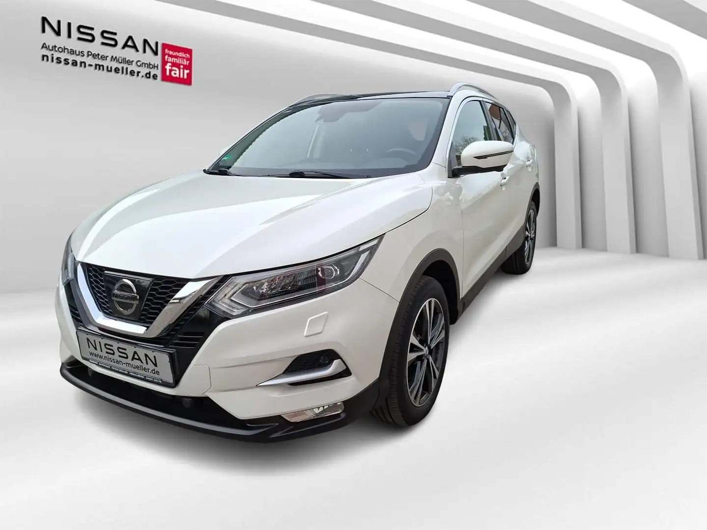 Nissan Qashqai 1.6 dCi 6MT 4x2 N-Connecta Design BF Weiß - 1