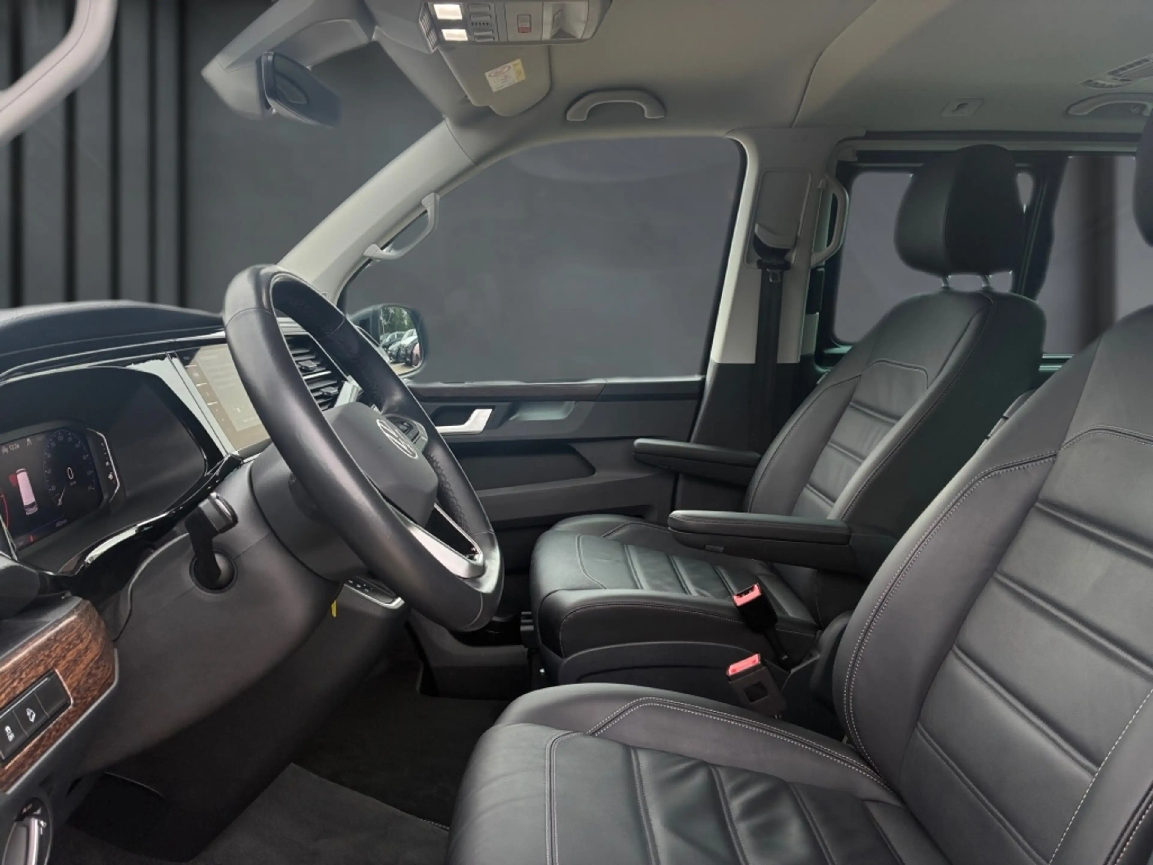 Volkswagen T6.1 Multivan 2.0 TDI 4Motion Stand-H+ACC+AHK — photo 7