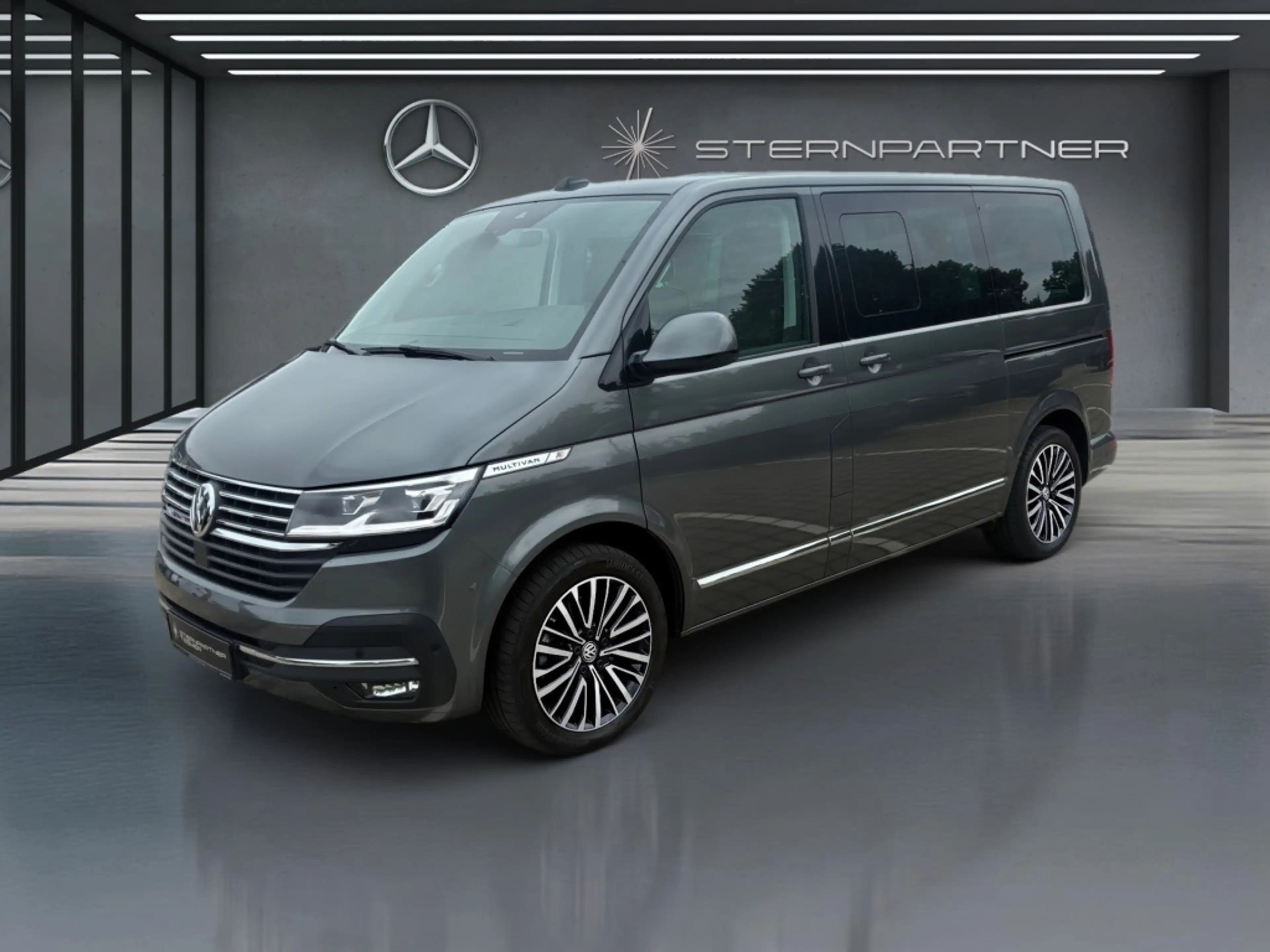 Volkswagen T6.1 Multivan 2.0 TDI 4Motion Stand-H+ACC+AHK