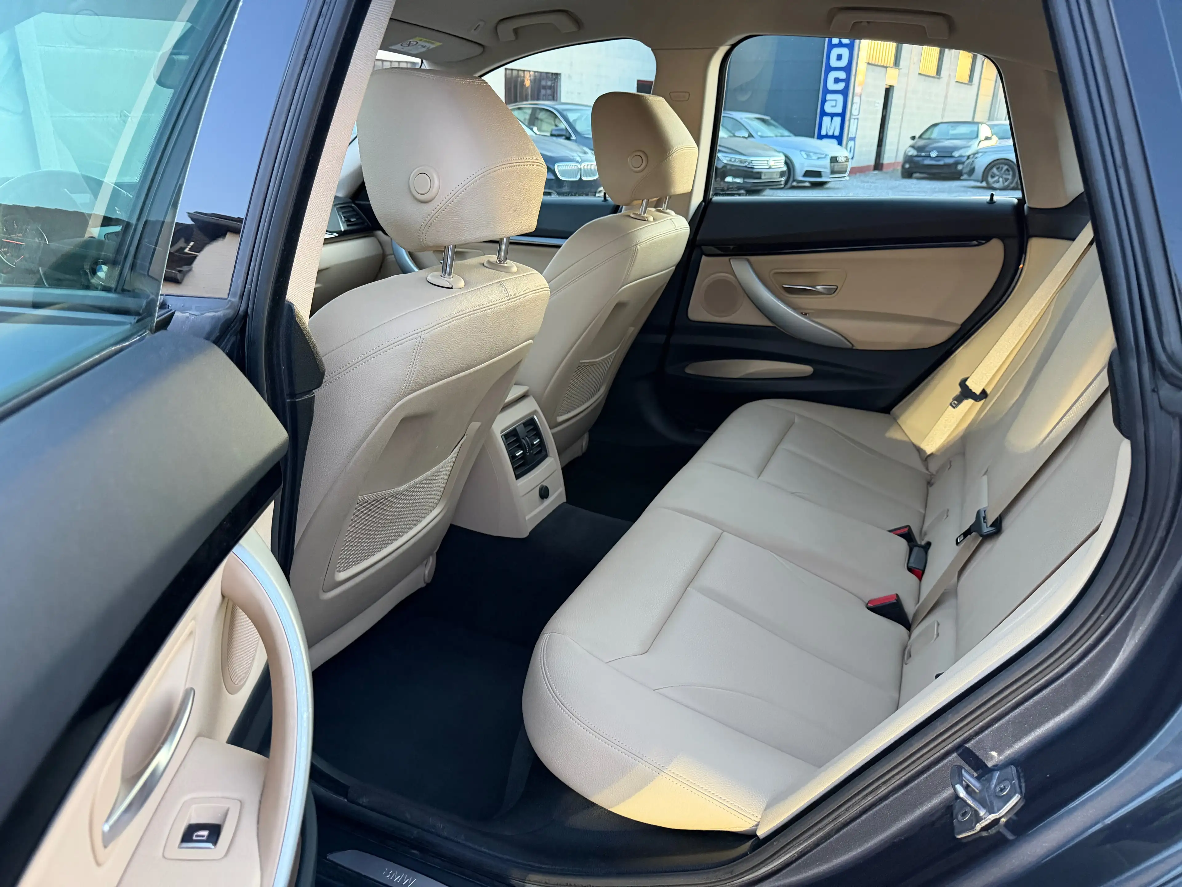 BMW 318 d GT *LCI*SPORT LINE*CAMERA*FULL LED*NAVI* — photo 11