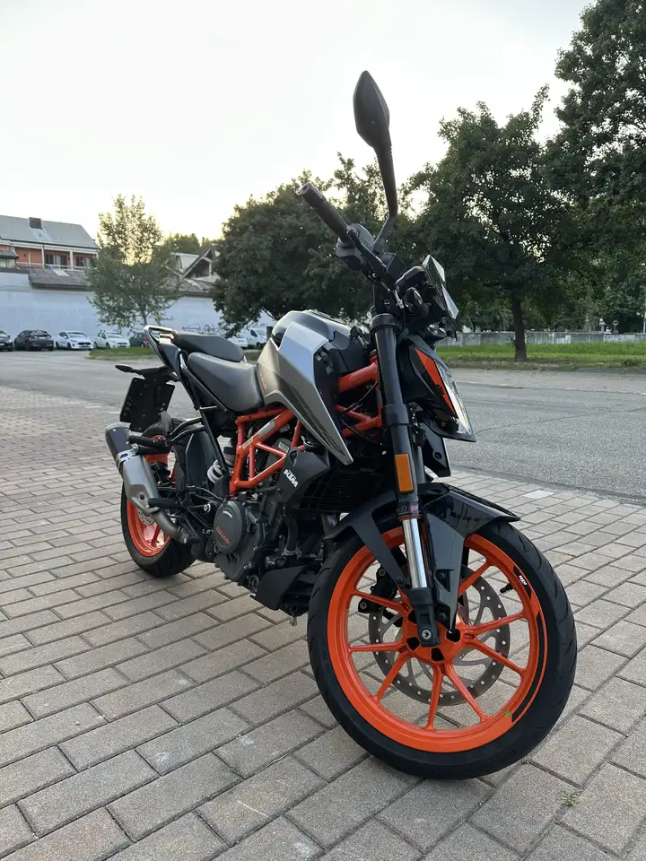 KTM 390 Duke