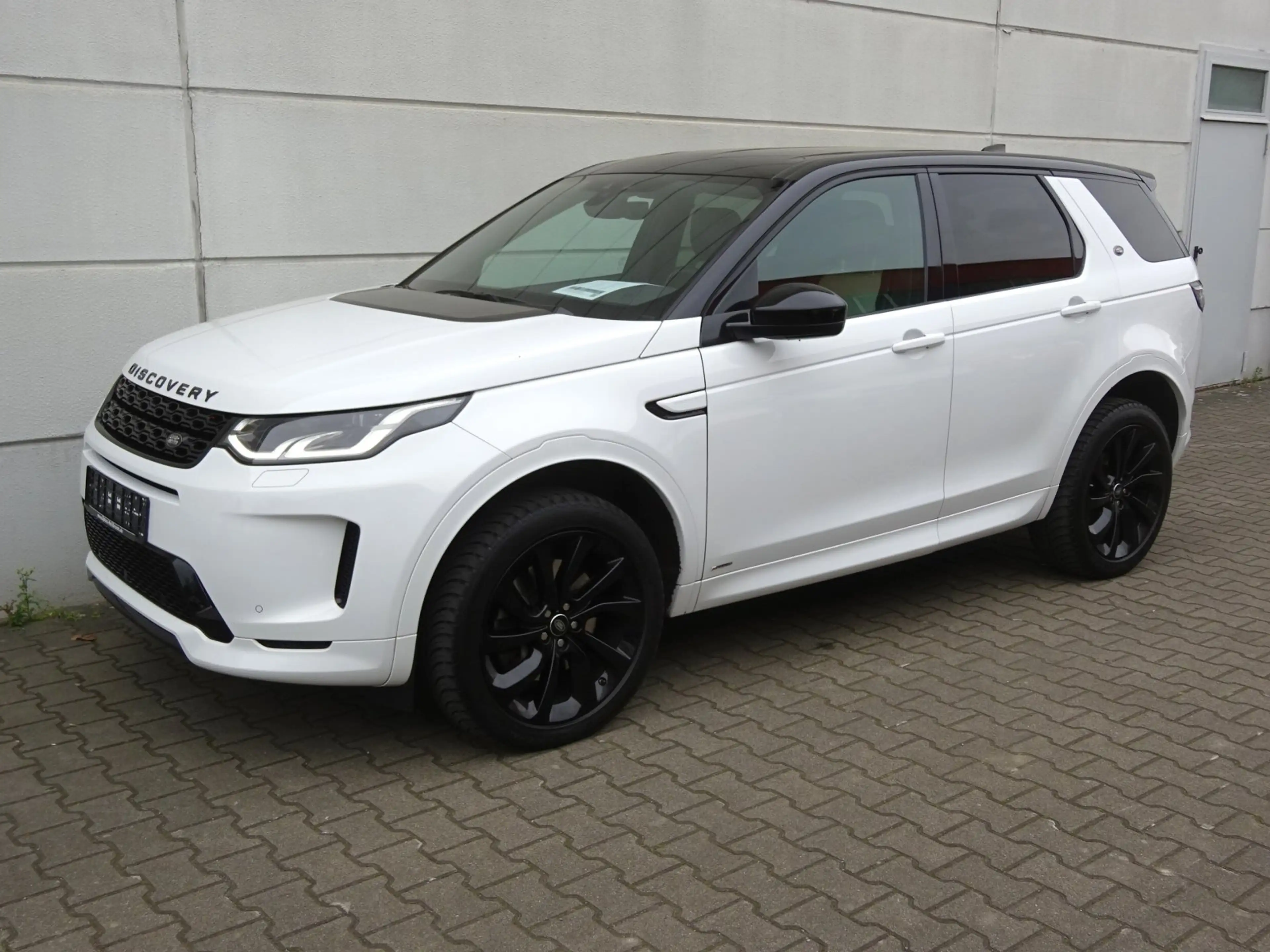 Land Rover Discovery Sport 2.0 D180  S R-Dynamic AWD RKam DAB CarPlay EU6d-T — photo 2