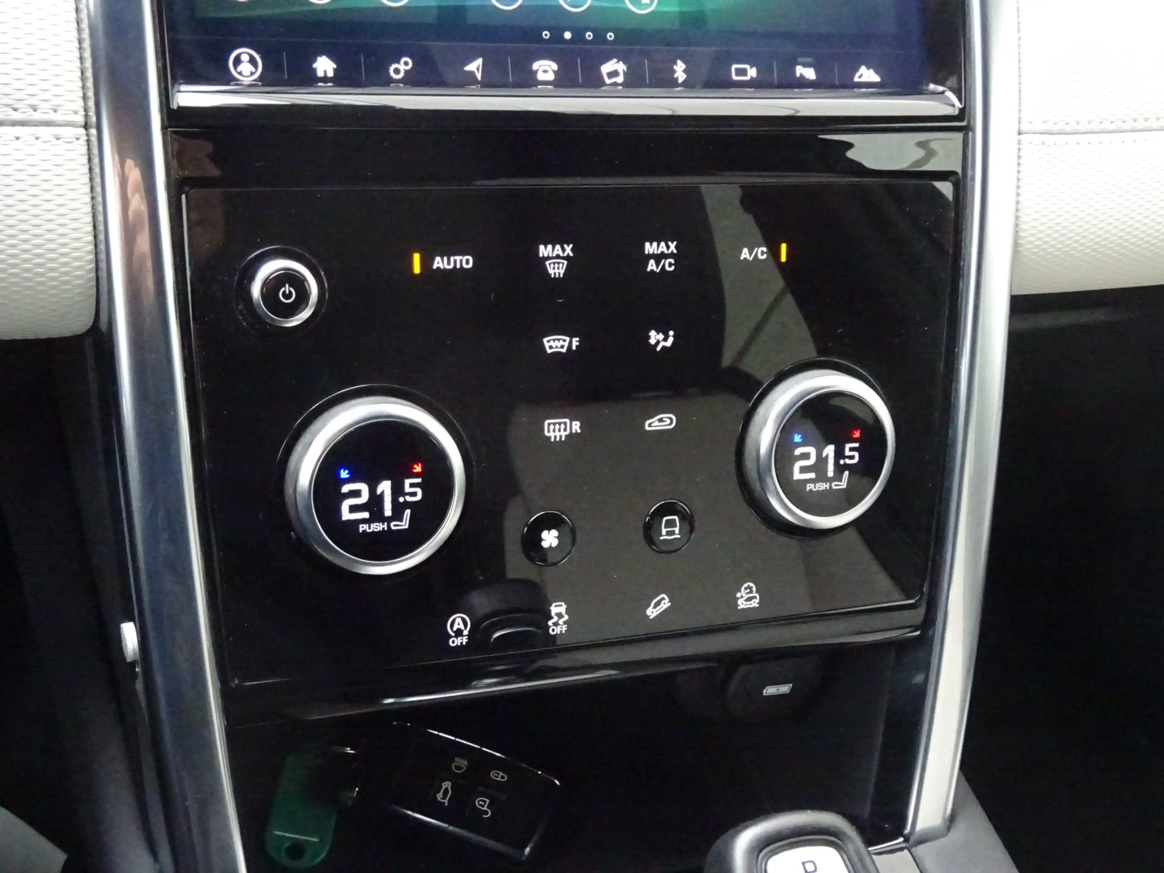 Land Rover Discovery Sport 2.0 D180  S R-Dynamic AWD RKam DAB CarPlay EU6d-T — photo 13