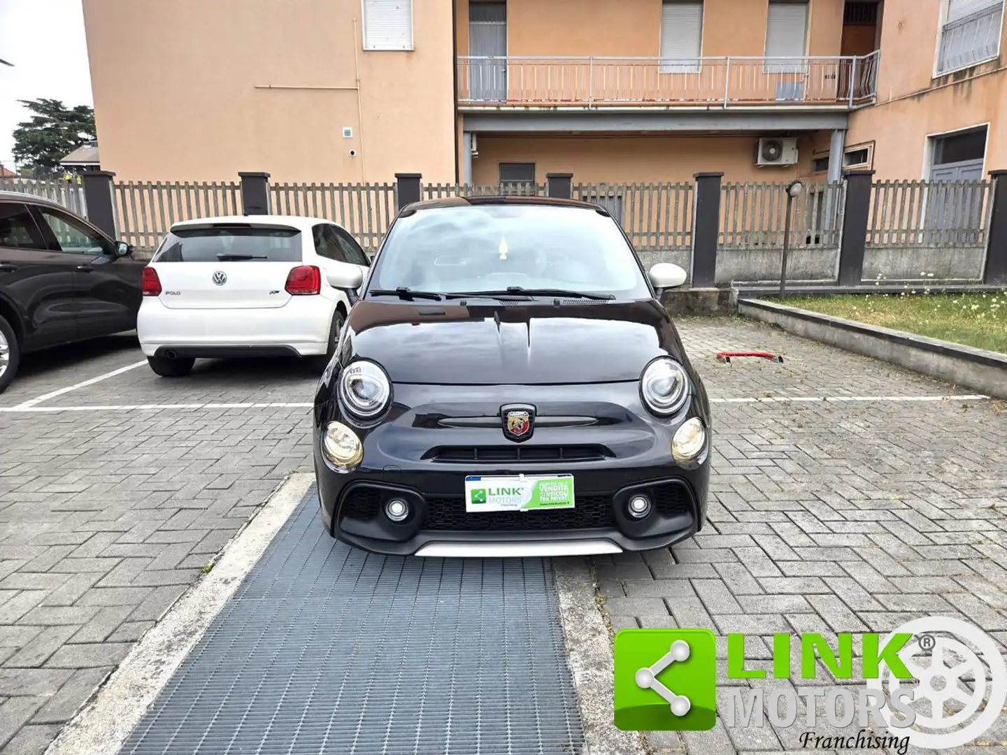 Abarth 595 1.4 Turbo T-Jet 165 CV Turismo GARANZIA INCLUSA Zwart - 2