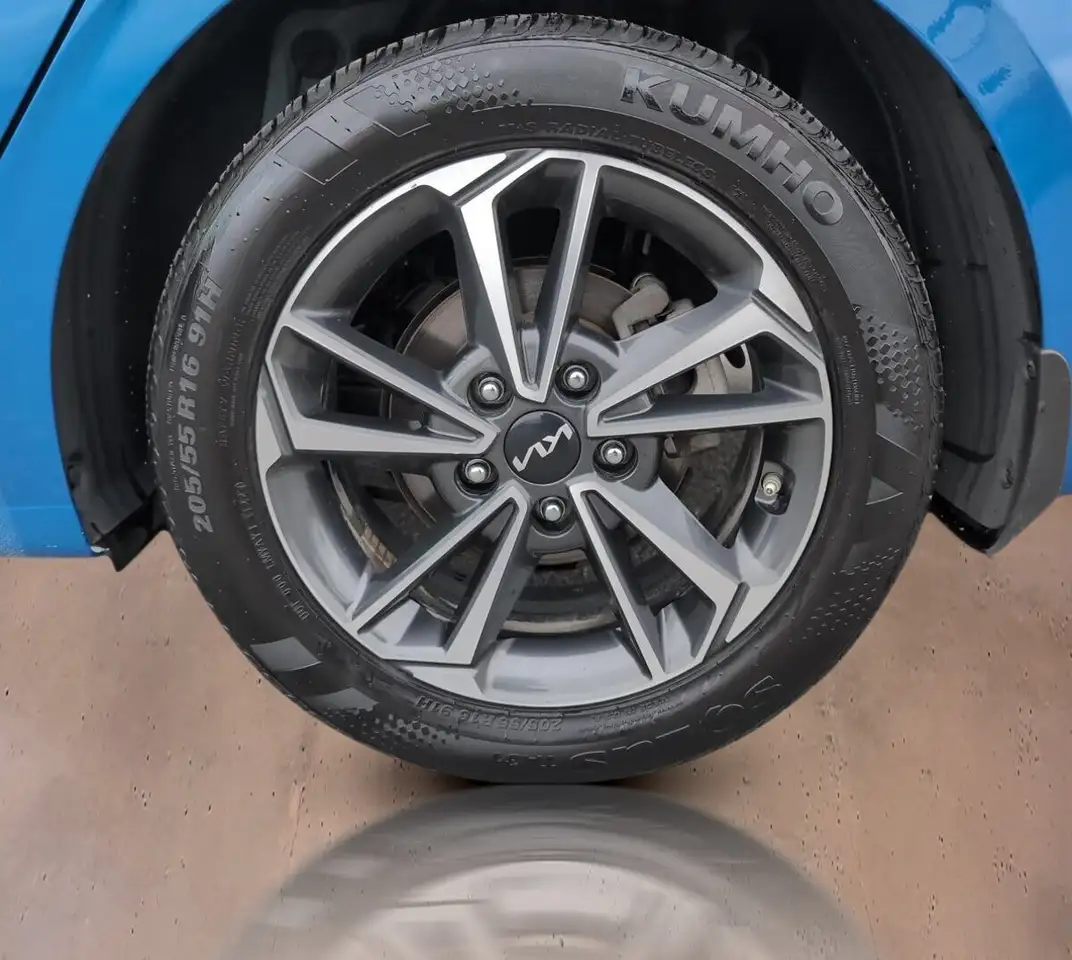 Kia Forte снимка Kia Forte