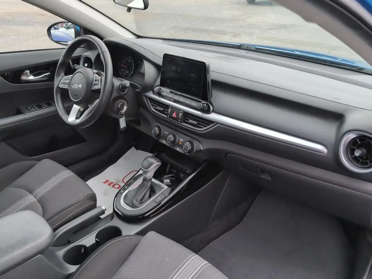 Kia Forte снимка Kia Forte