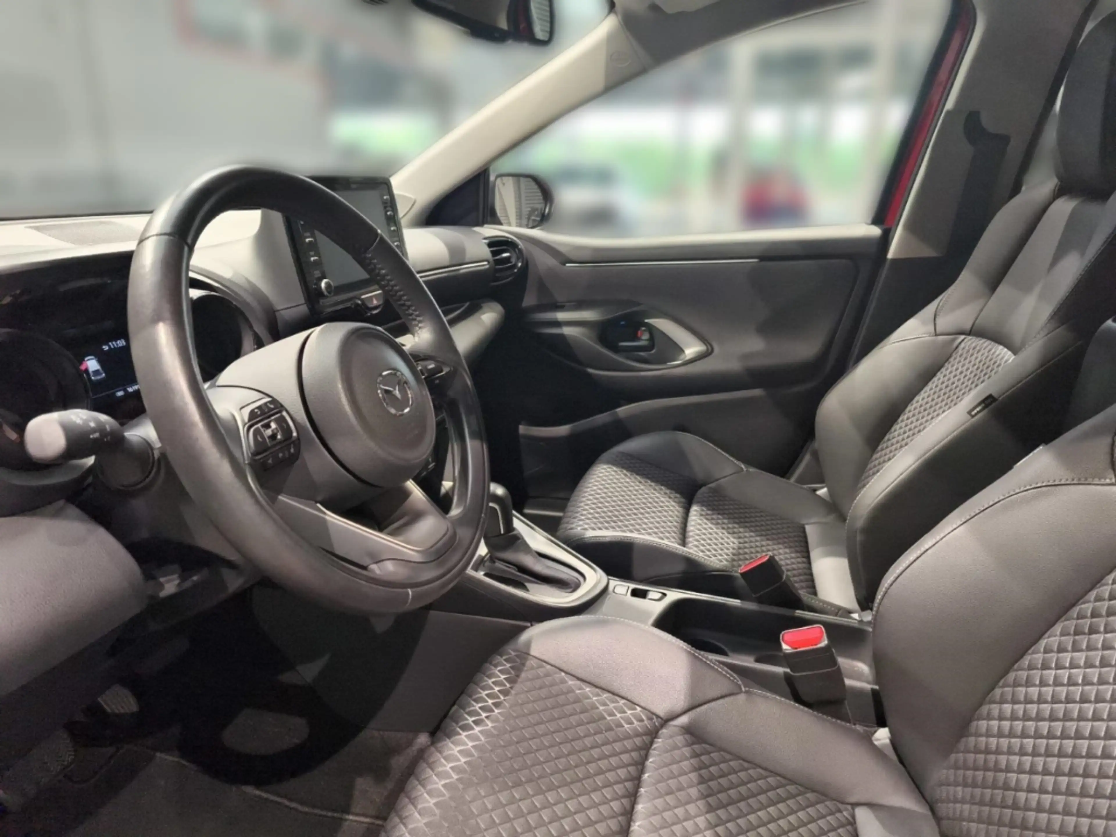 Mazda 2 Hybrid Select — photo 9