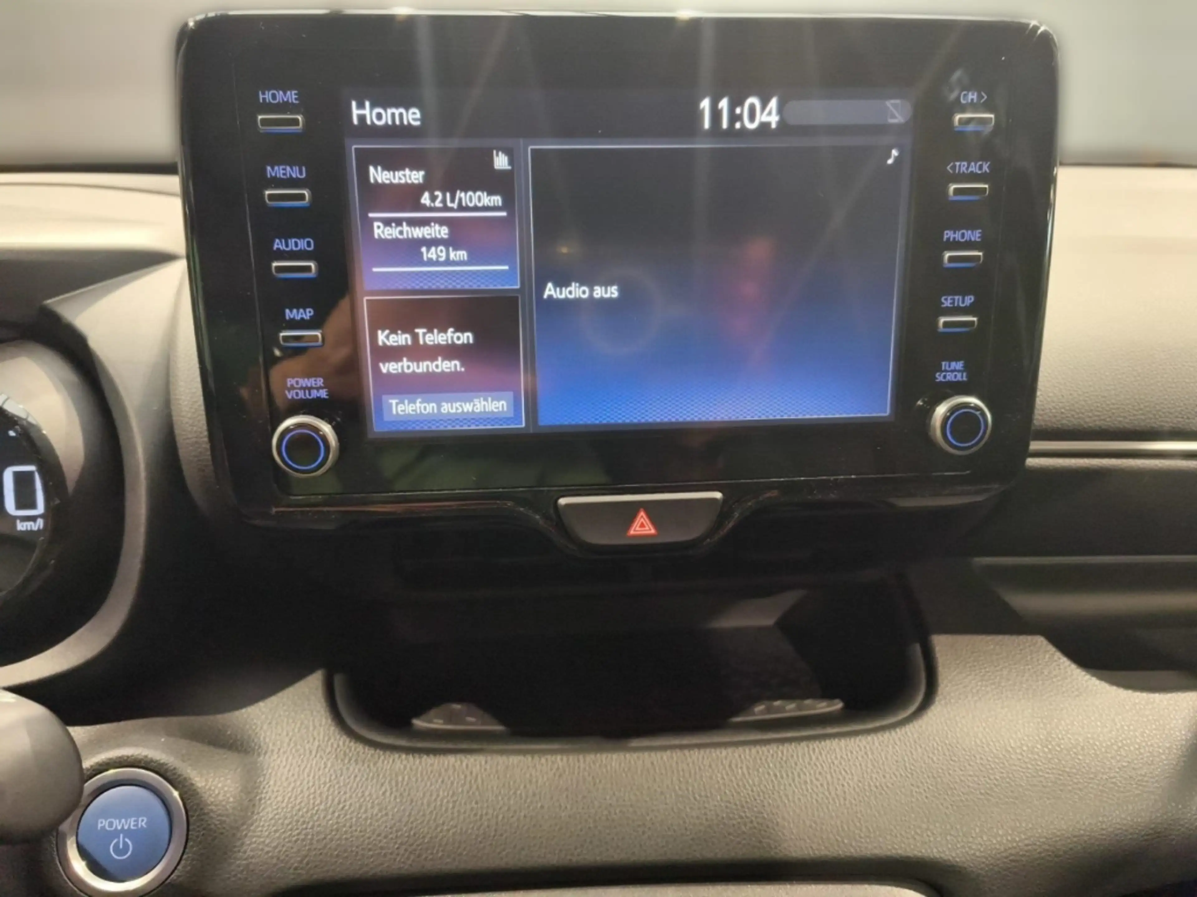 Mazda 2 Hybrid Select — photo 13