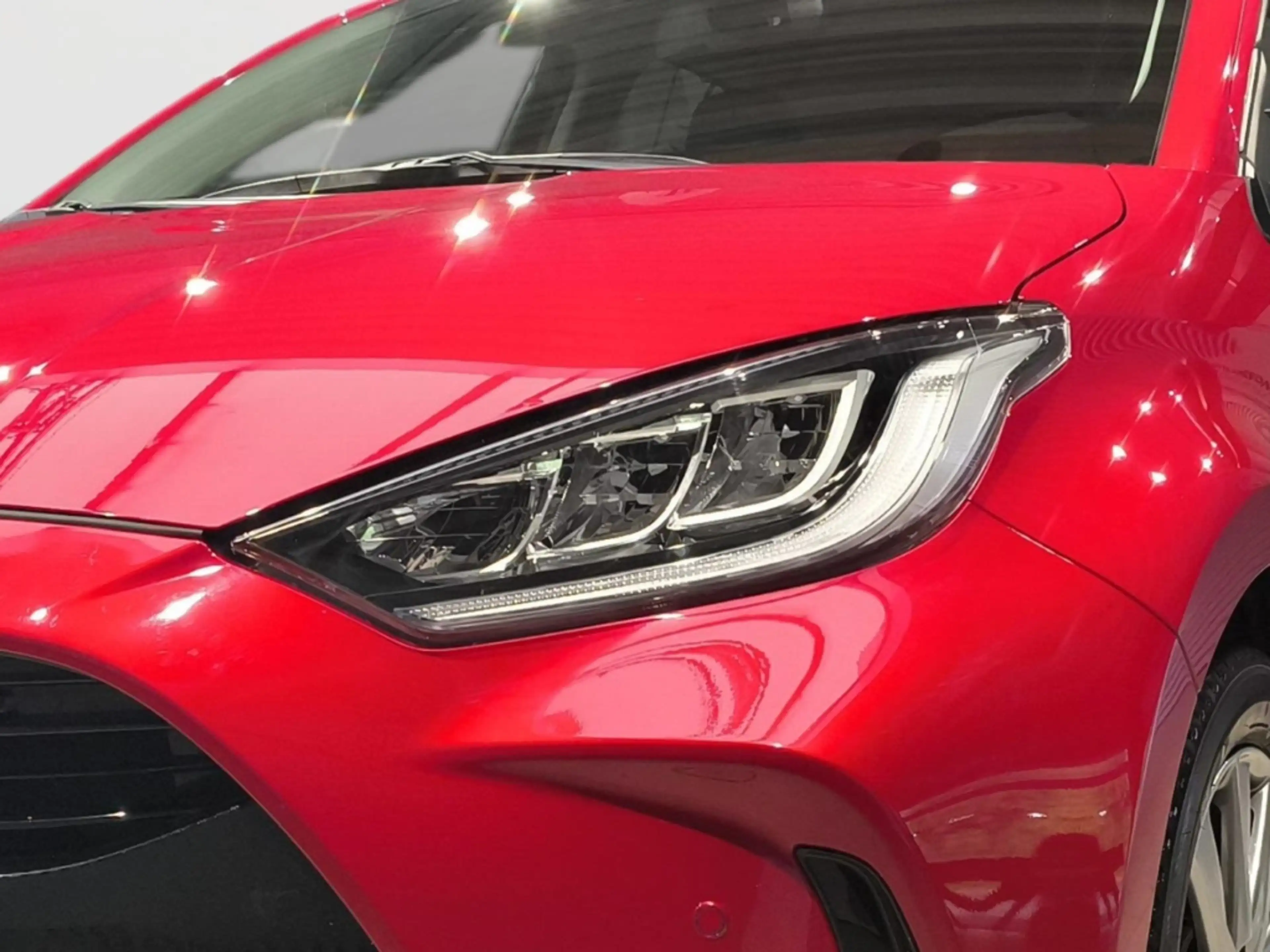 Mazda 2 Hybrid Select — photo 6