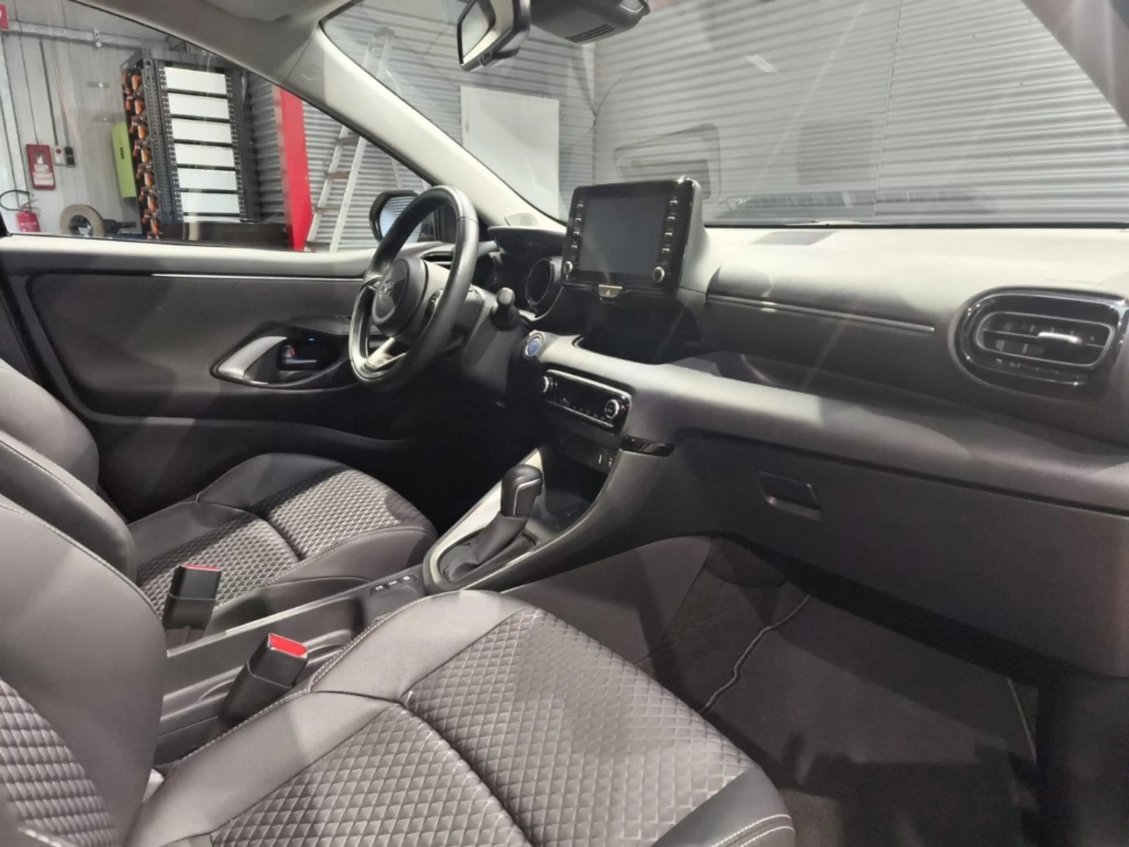 Mazda 2 Hybrid Select — photo 14
