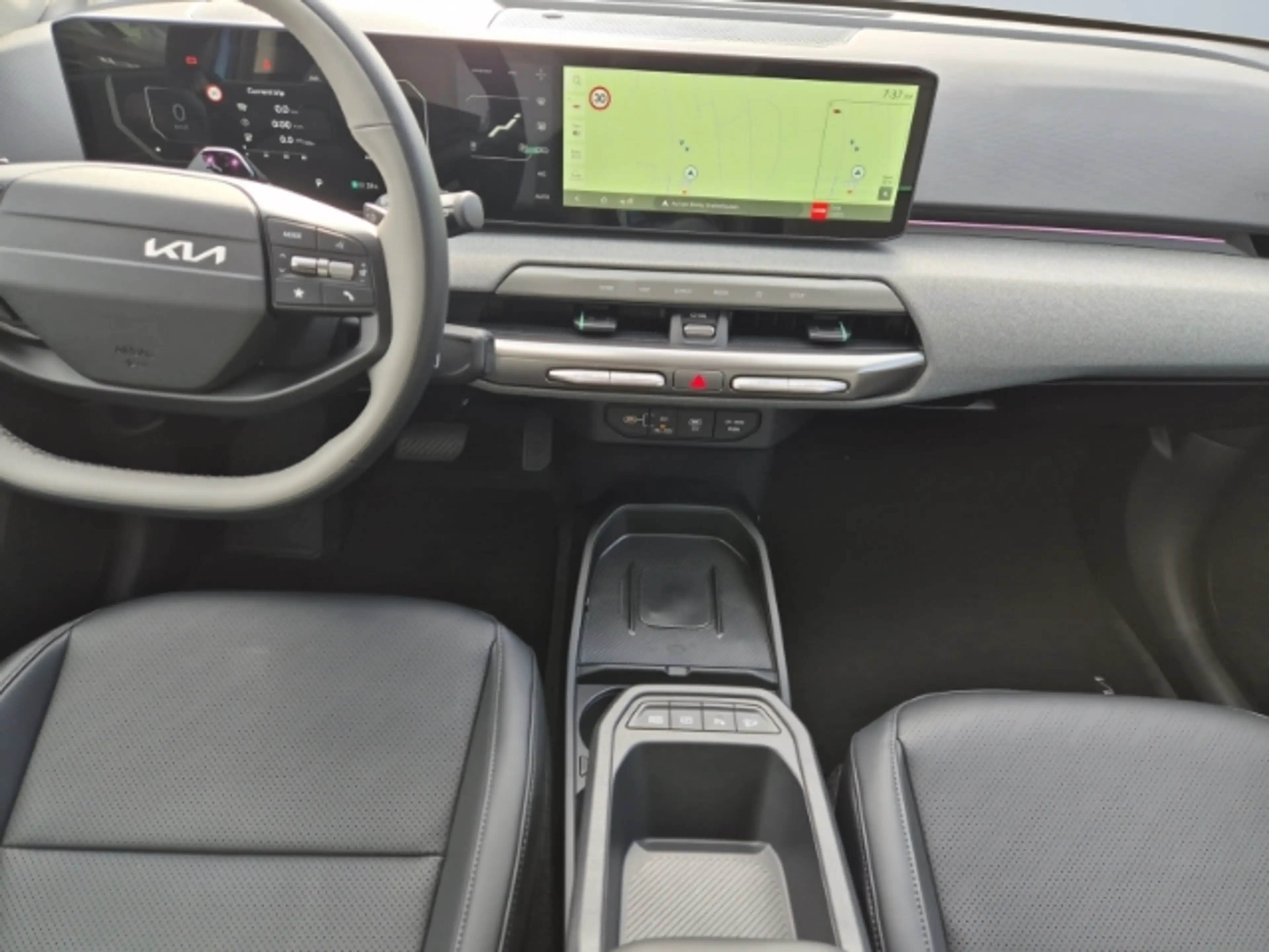 Kia EV4 81 Earth +360 Kamera +Remote Park +SHZ vo&hi — photo 15