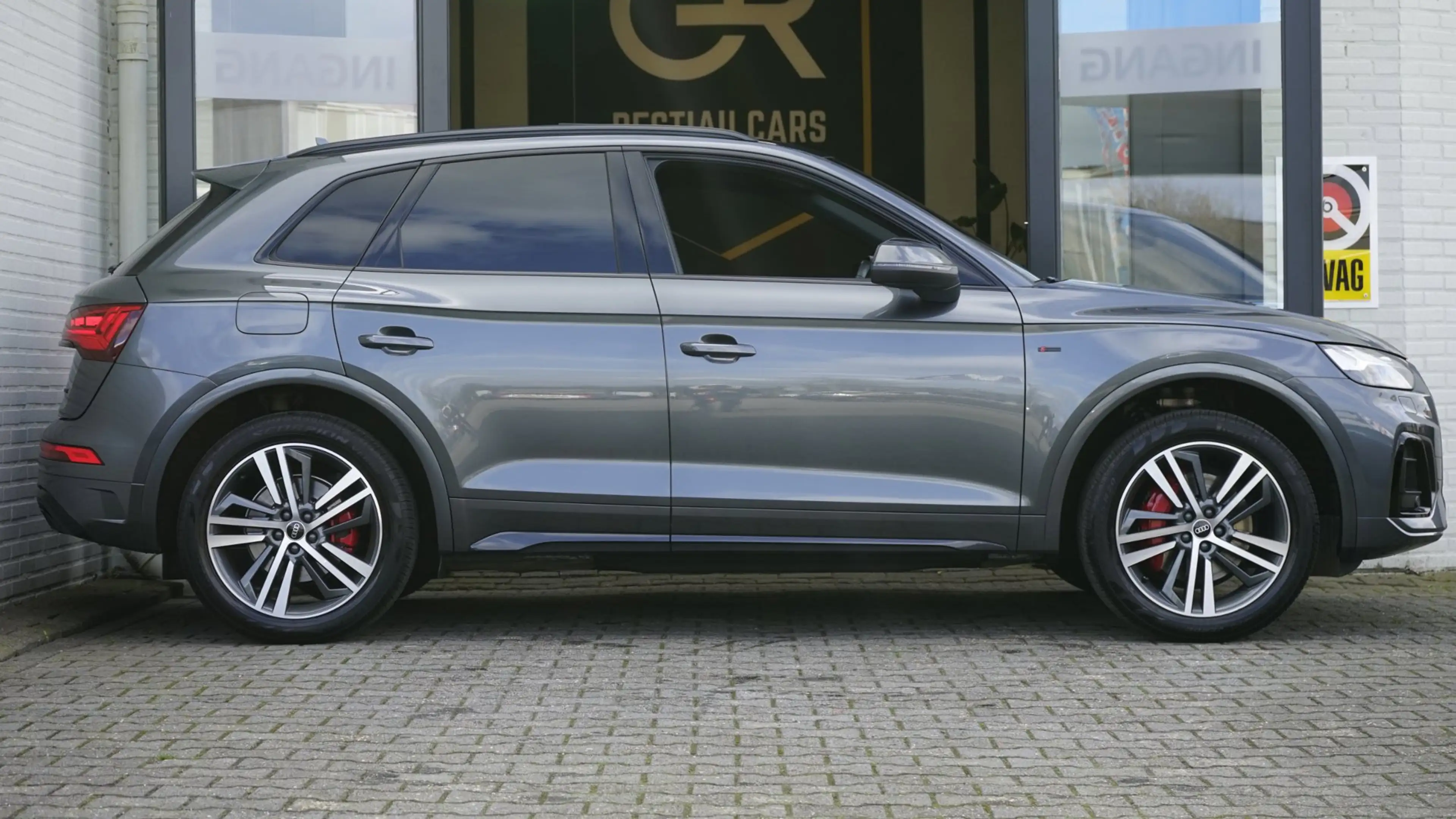 Audi Q5 55 TFSIe Quattro 3x S-Line Black Optik ACC-AMBIANC — photo 7