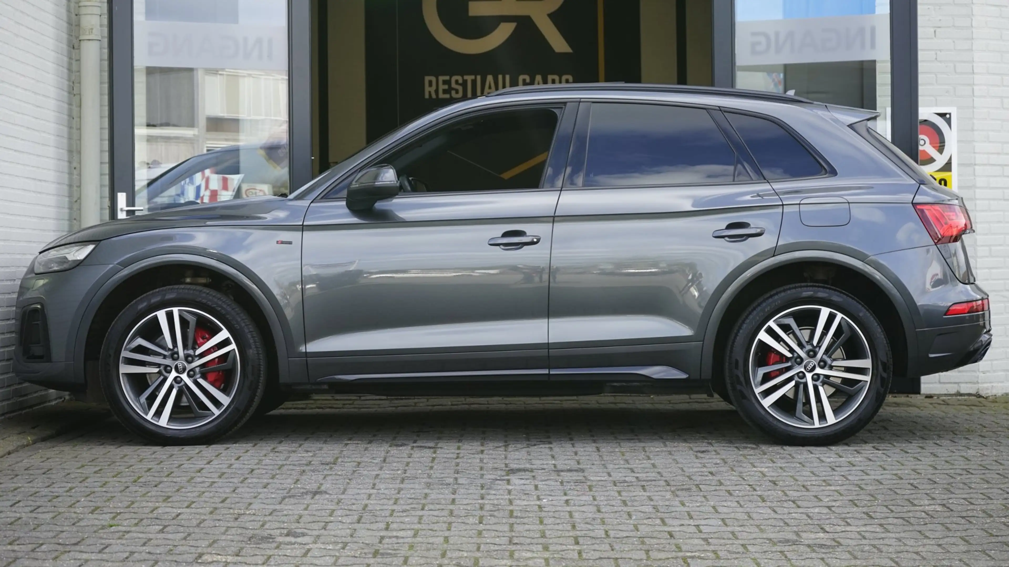 Audi Q5 55 TFSIe Quattro 3x S-Line Black Optik ACC-AMBIANC — photo 11
