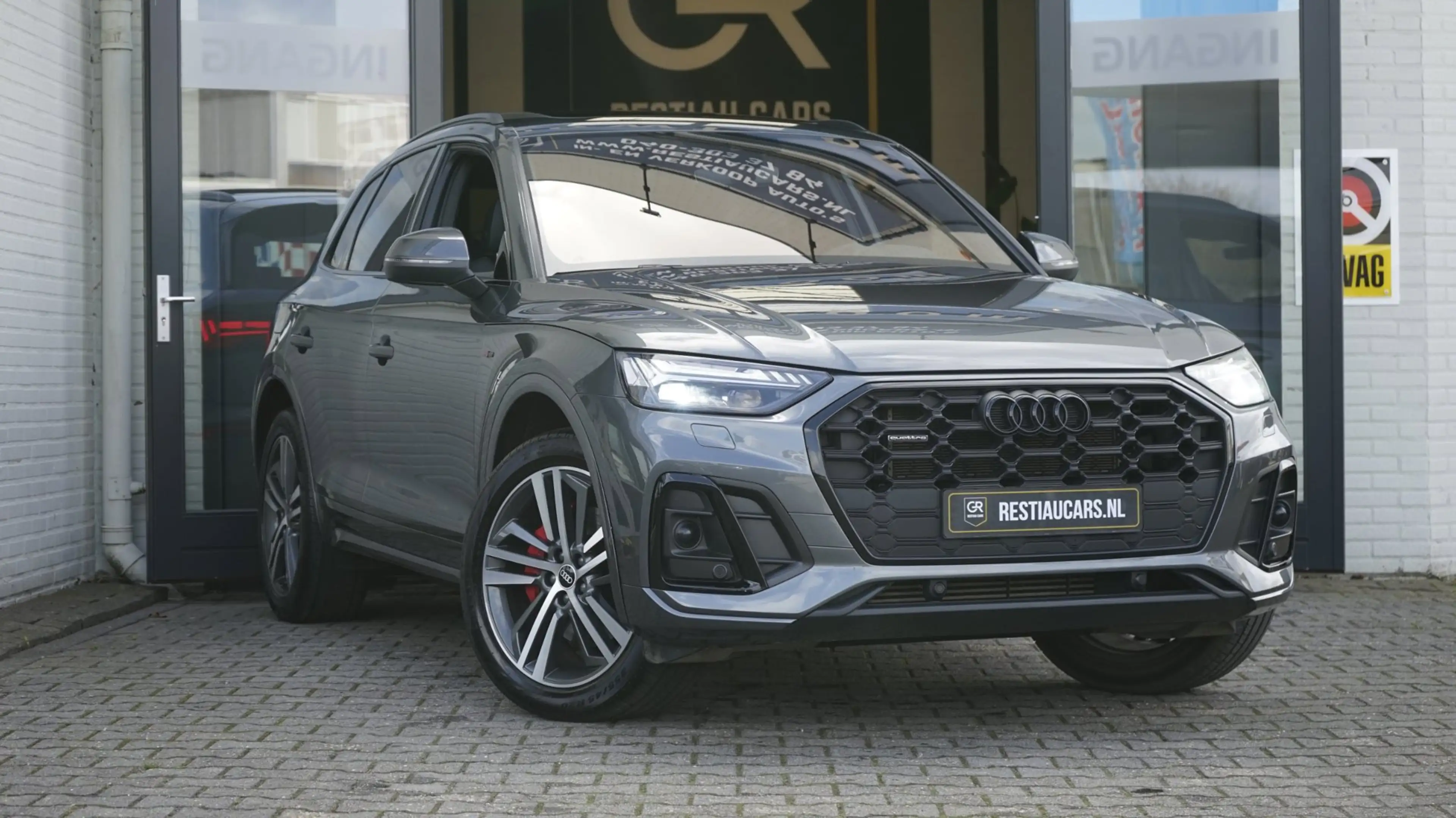 Audi Q5 55 TFSIe Quattro 3x S-Line Black Optik ACC-AMBIANC — photo 6