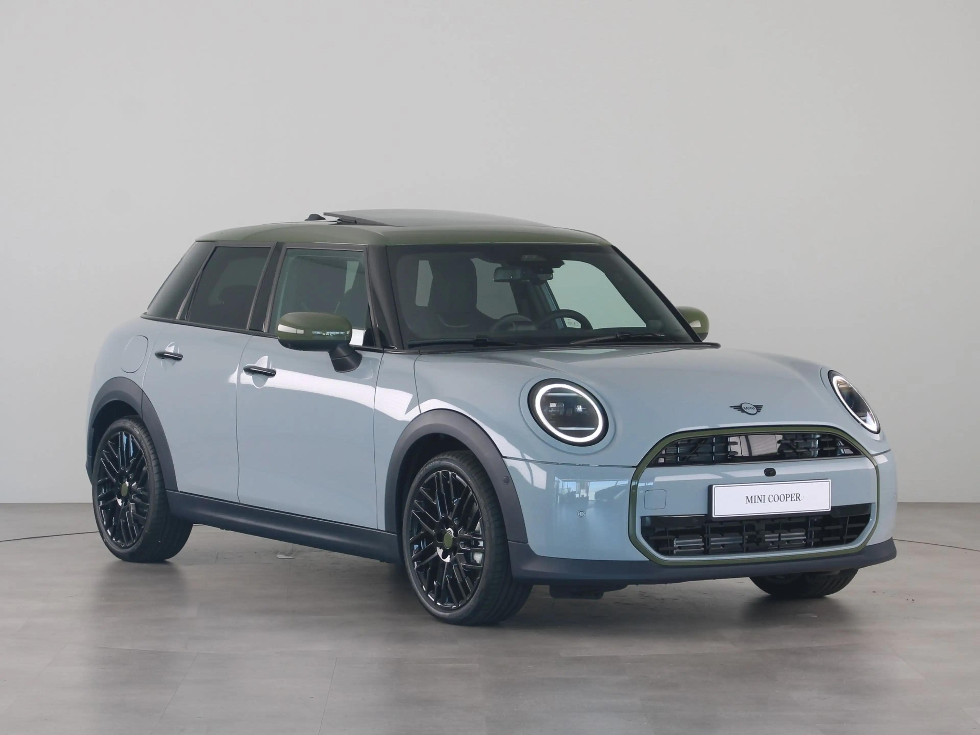MINI Cooper C 5-deurs Paul Smith Edition Pakket L PRIVATE LEASE — photo 3
