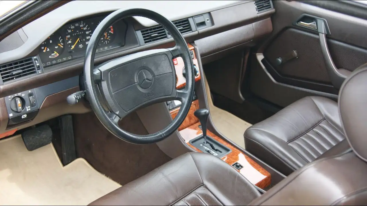 Mercedes-Benz CE 230 TÜV NEU Mercedes-Benz 230 CE W124 – ca. 64.000 km, foto 9