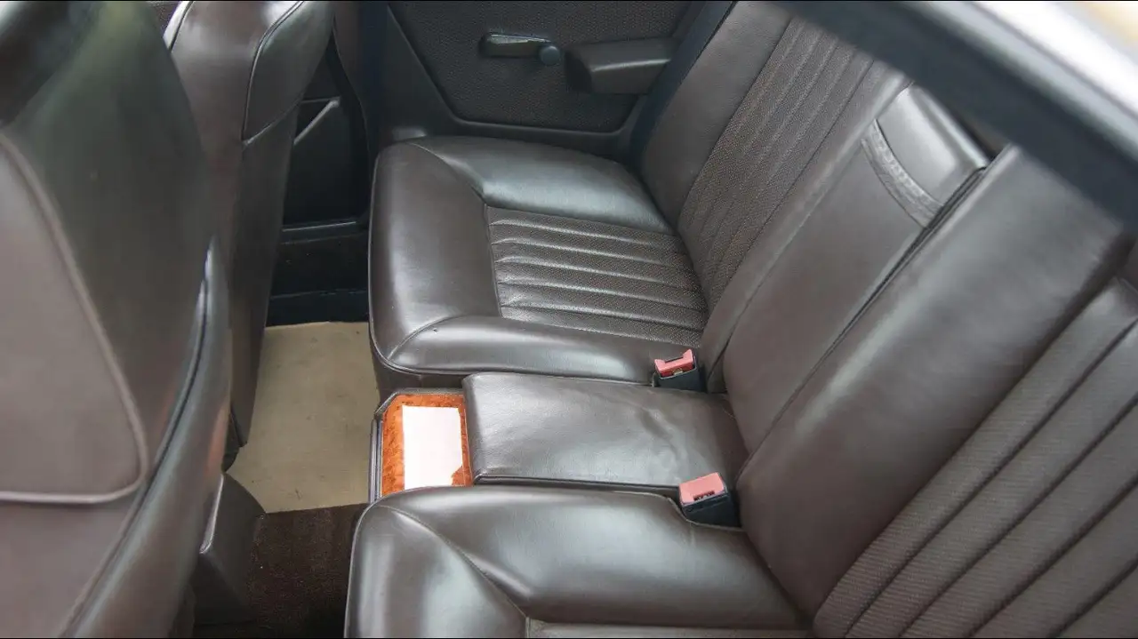Mercedes-Benz CE 230 TÜV NEU Mercedes-Benz 230 CE W124 – ca. 64.000 km, foto 11