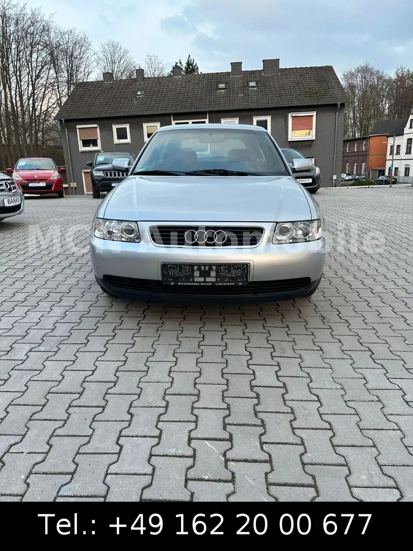 Audi A3 1.6 *Wenig Km* Stříbrná - 2