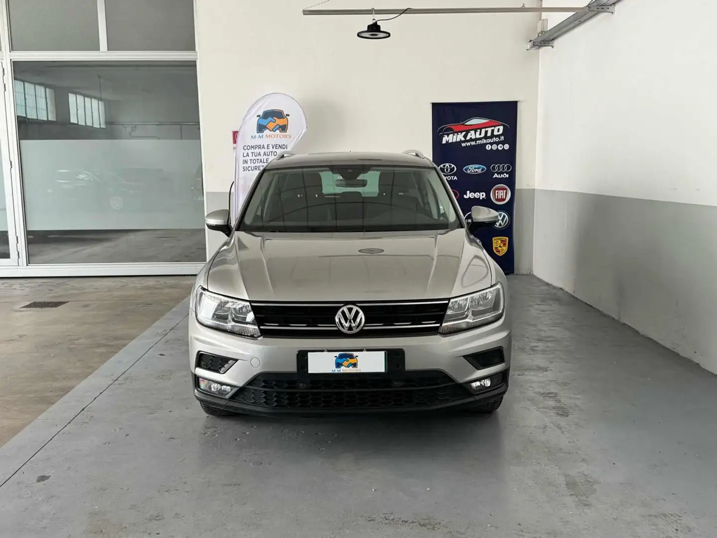 Volkswagen Tiguan 2.0 TDI SCR DSG Business BlueMotion Technology Grigio - 1