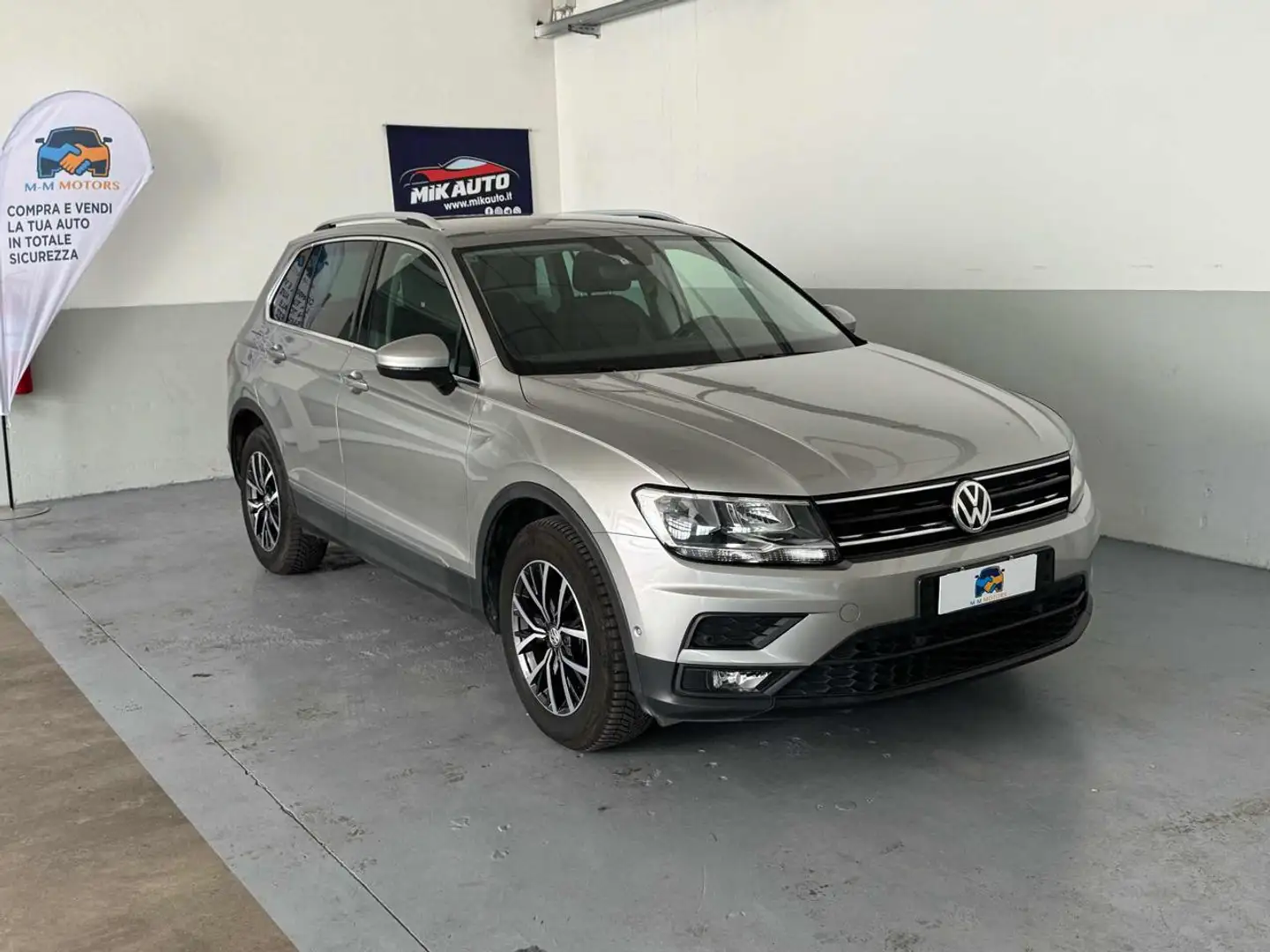 Volkswagen Tiguan 2.0 TDI SCR DSG Business BlueMotion Technology Grigio - 2