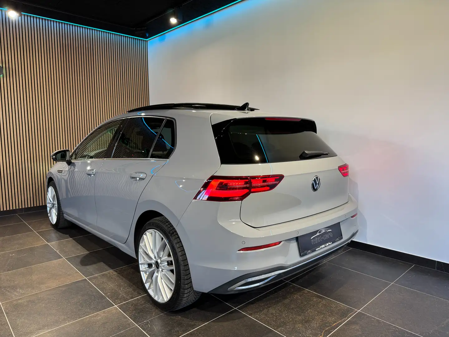 Volkswagen Golf 1,5 TSI Style *Pano, Headup, Matrix-Lights* Grau - 2