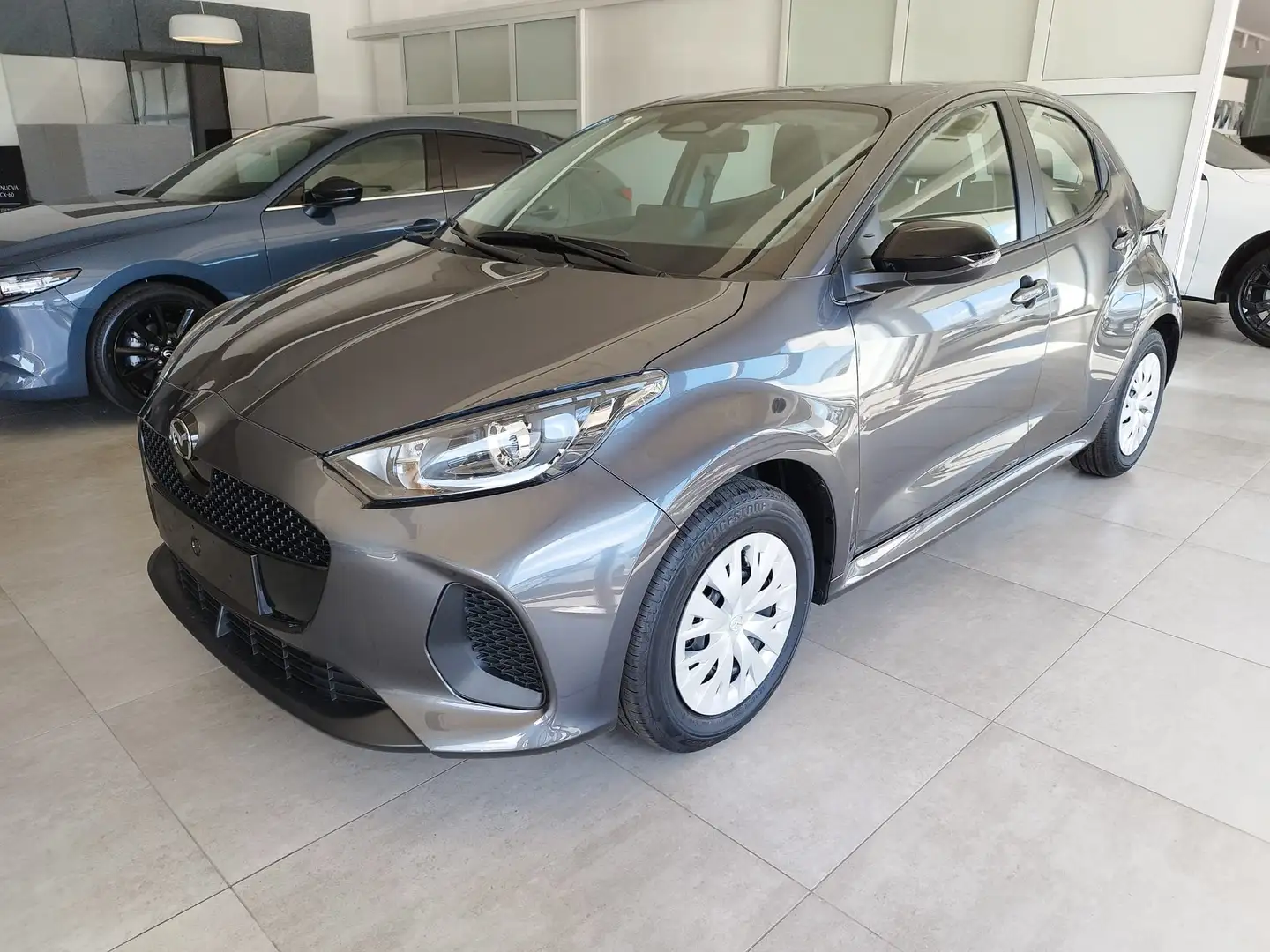 Mazda 2 2 1.5 vvt full hybrid Prime Line e-cvt Grigio - 1
