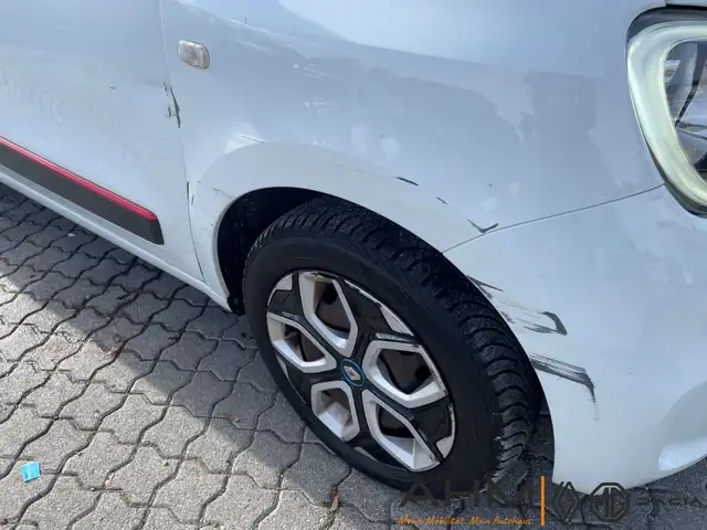 Renault Twingo view 9