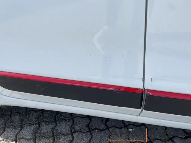 Renault Twingo view 11
