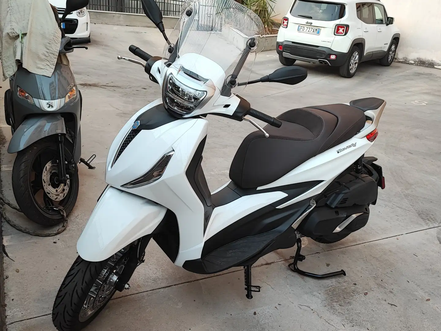 Piaggio Beverly 400 Bianco - 1