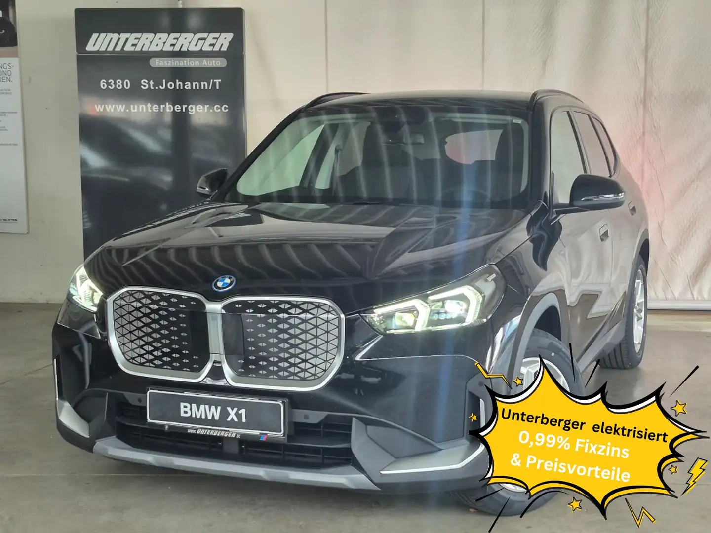 BMW iX1 eDrive20 AHK / Premium Paket Noir - 1