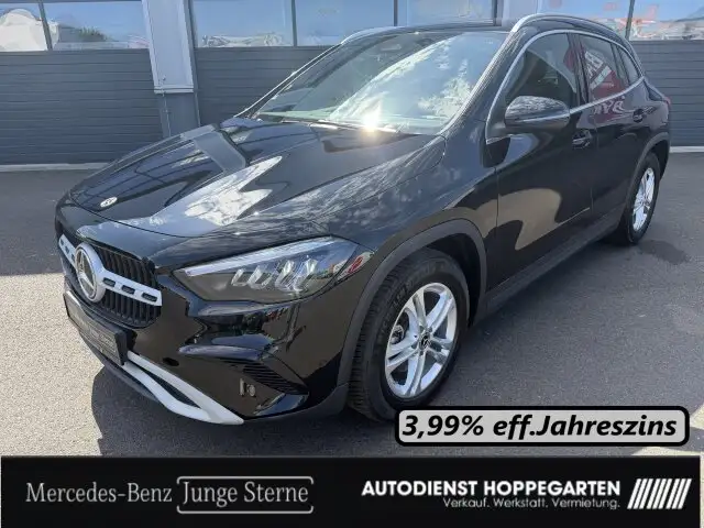 Mercedes-Benz GLA 200 LED MBUX Kamera Sitzheizung Parkpilot... Autom./Klima/Park Assist./Sitzhzg./MF Lenkrad/Dachrel./4 Wege Lordosenstütze