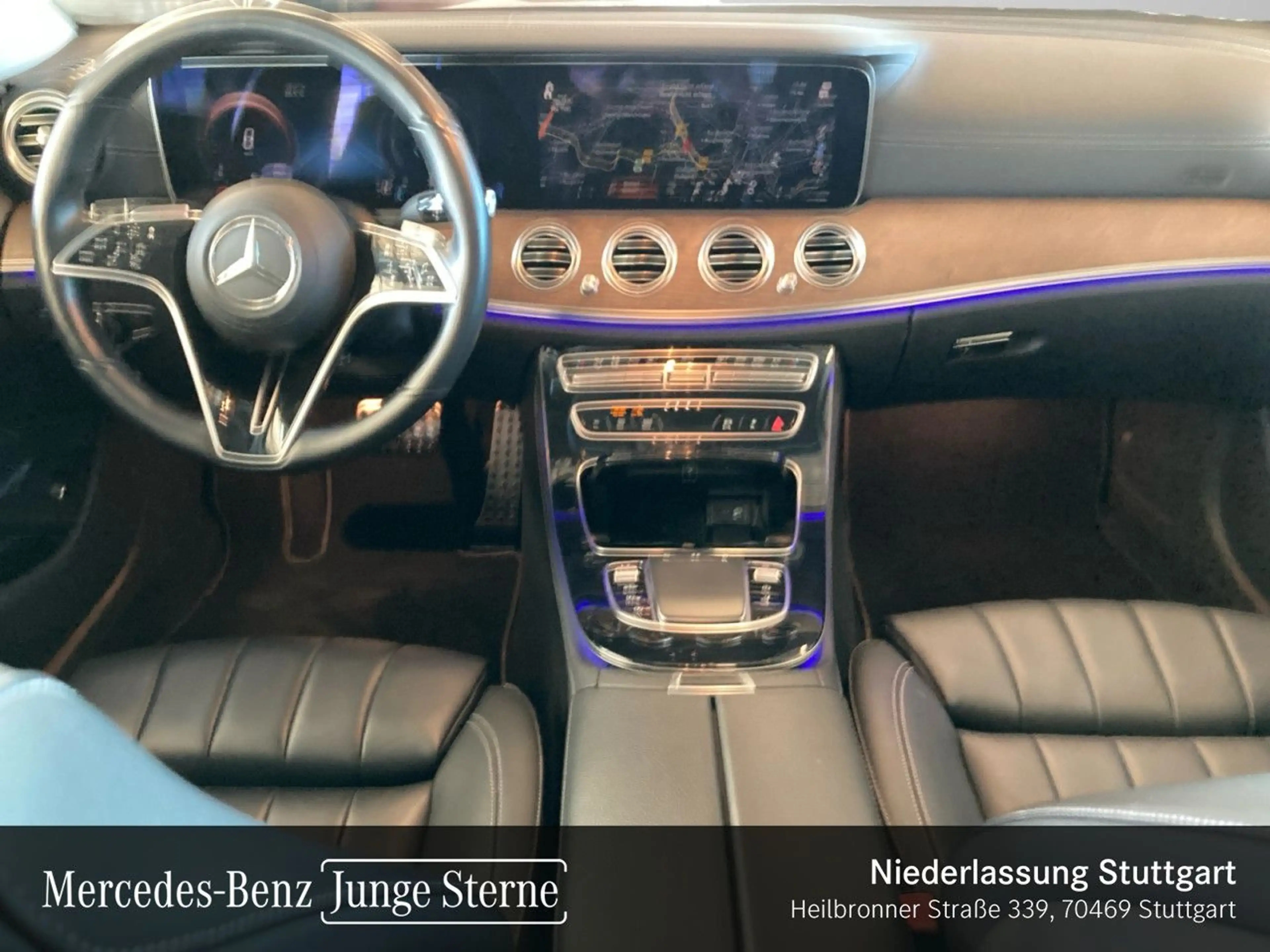 Mercedes-Benz E 400 d T 4M AVANTG+NIGHT+PANO+360+AHK+LED+FAHRASS — photo 14