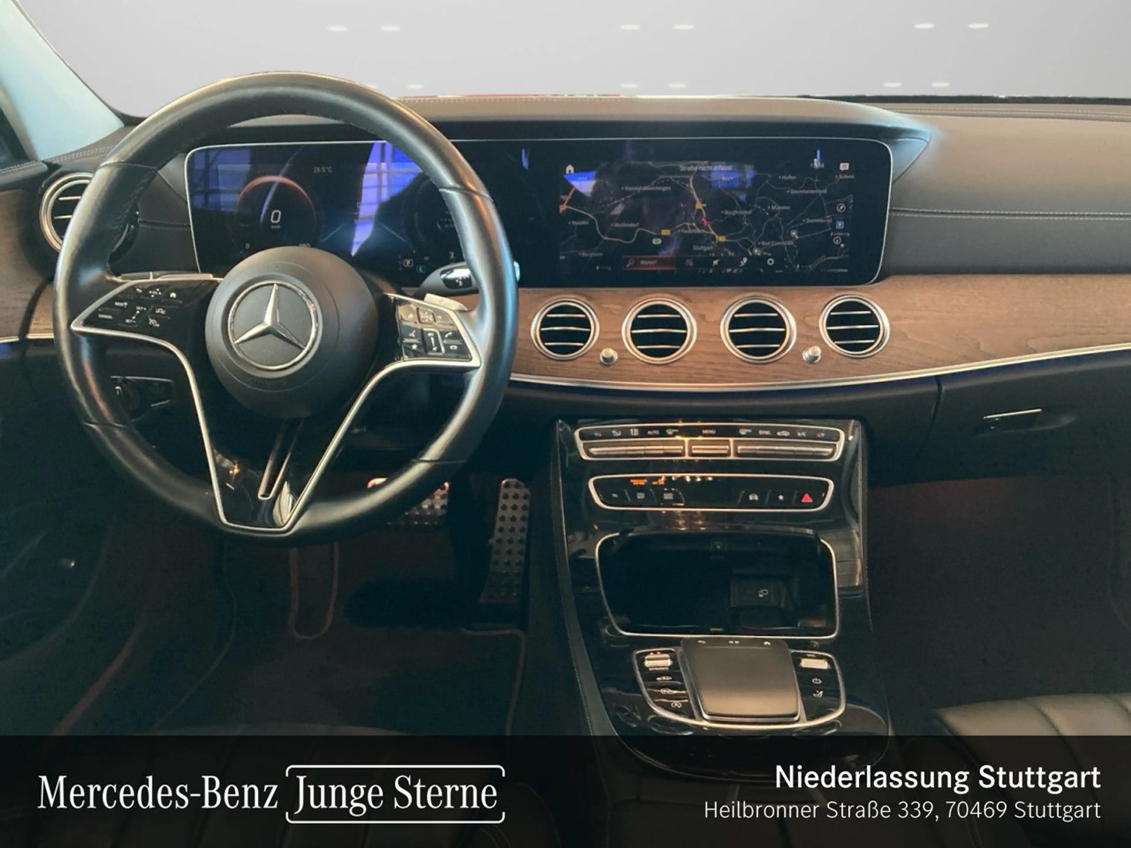 Mercedes-Benz E 400 d T 4M AVANTG+NIGHT+PANO+360+AHK+LED+FAHRASS — photo 12
