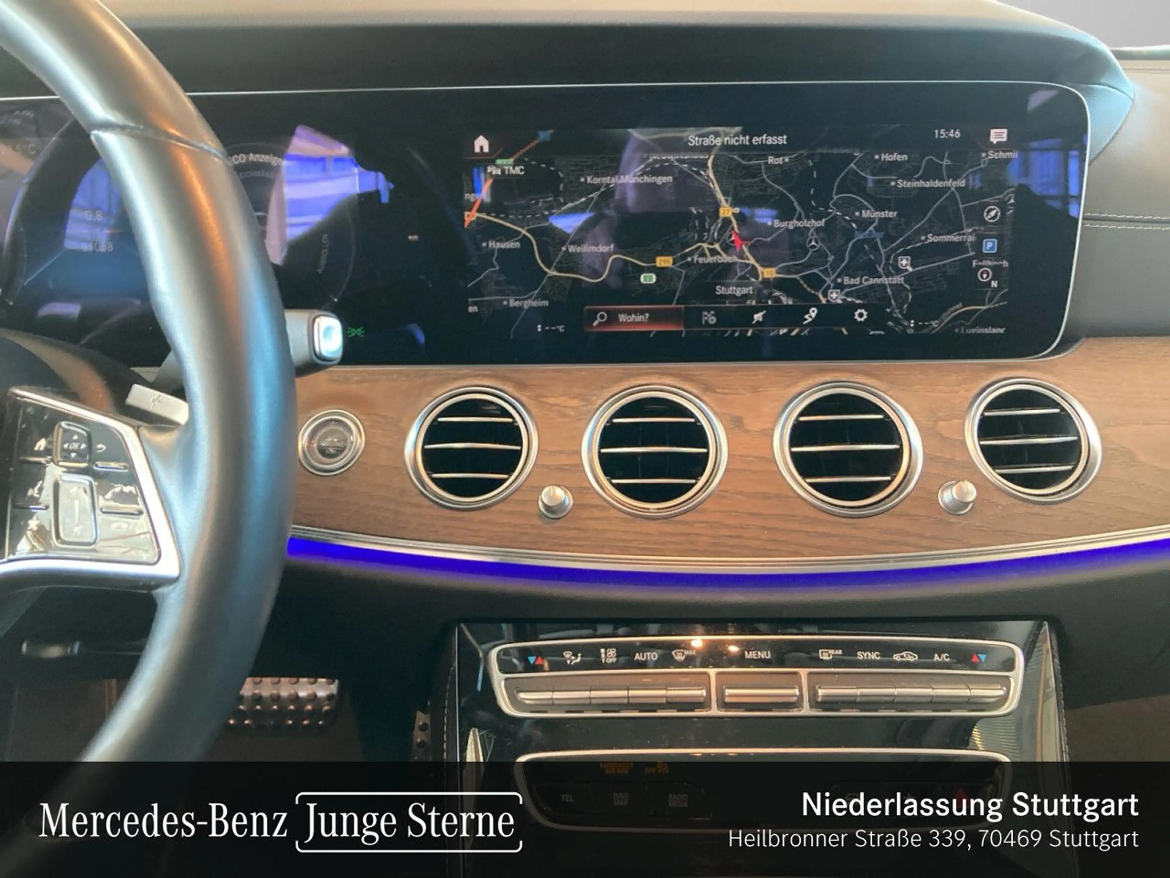 Mercedes-Benz E 400 d T 4M AVANTG+NIGHT+PANO+360+AHK+LED+FAHRASS — photo 15