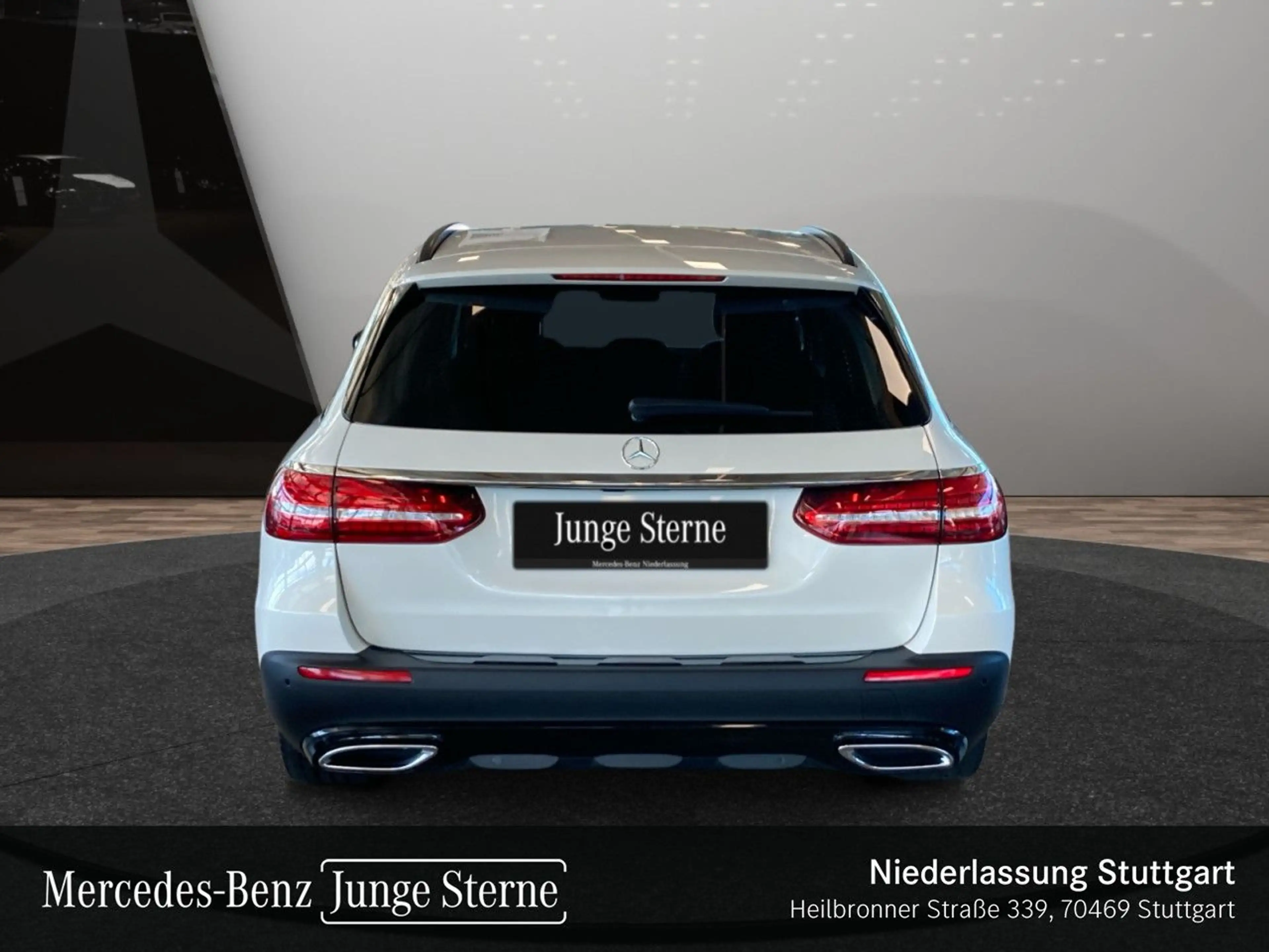 Mercedes-Benz E 400 d T 4M AVANTG+NIGHT+PANO+360+AHK+LED+FAHRASS — photo 8