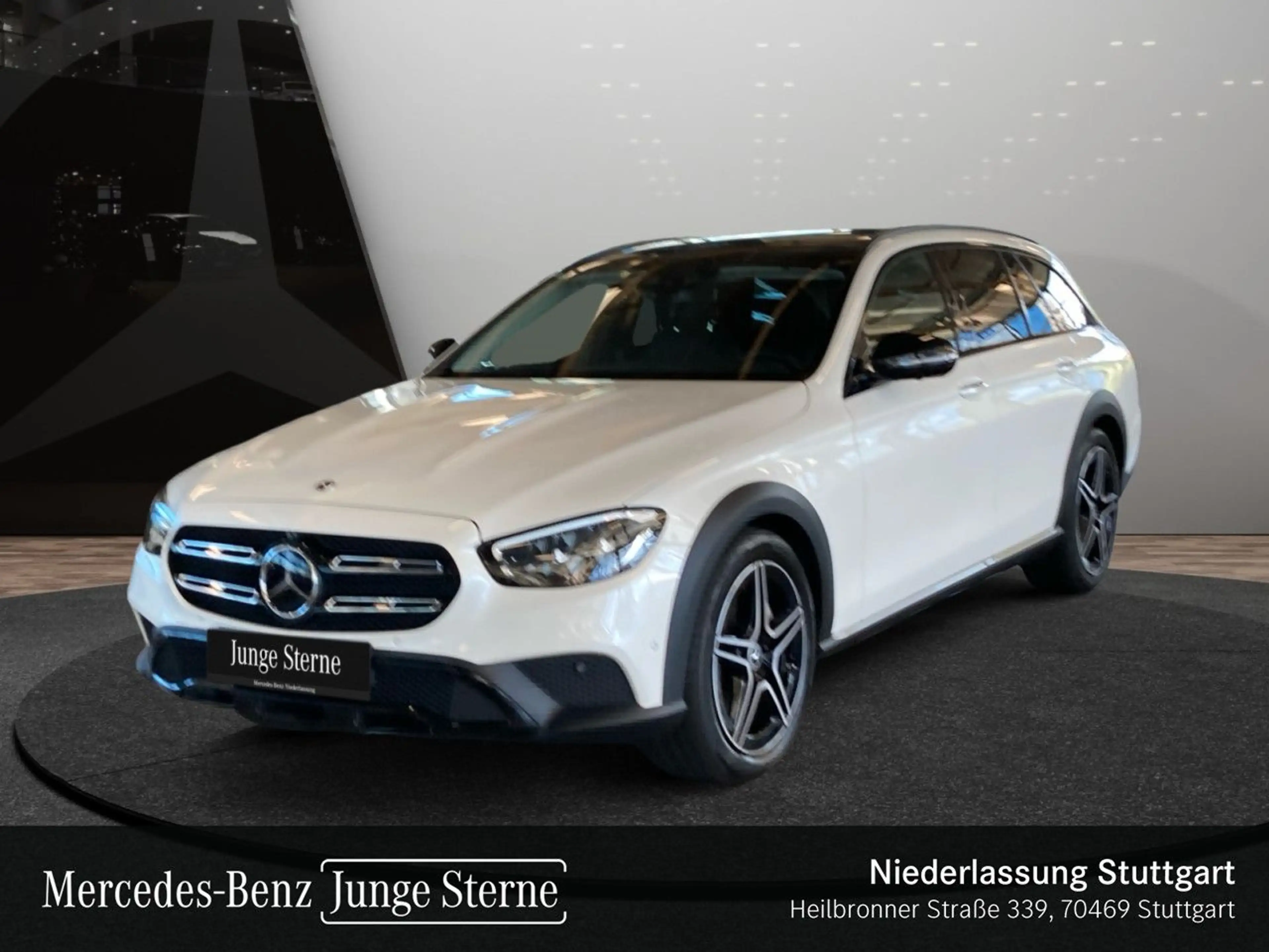 Mercedes-Benz E 400 d T 4M AVANTG+NIGHT+PANO+360+AHK+LED+FAHRASS — photo 2