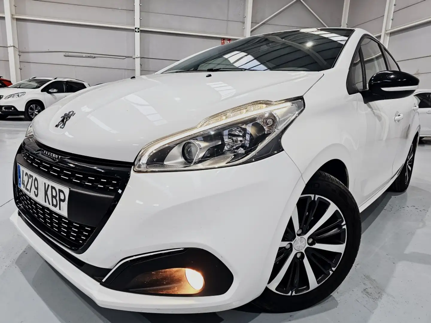 Peugeot 208 1.2 PureTech Style S 82 Blanc - 1